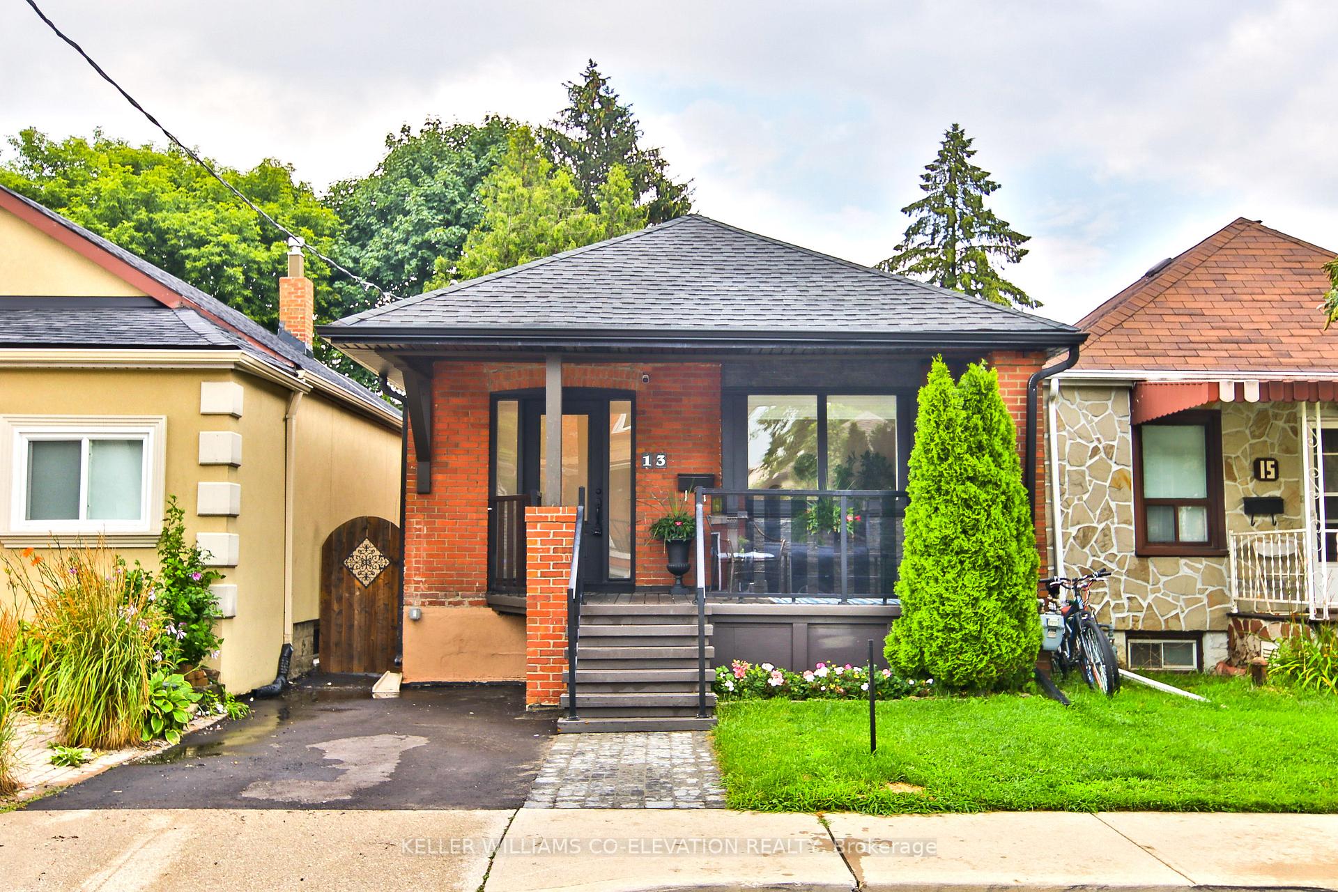 Photo 2 of 13 Beechwood Avenue, Toronto, Rockcliffe-Smythe — HOMEH