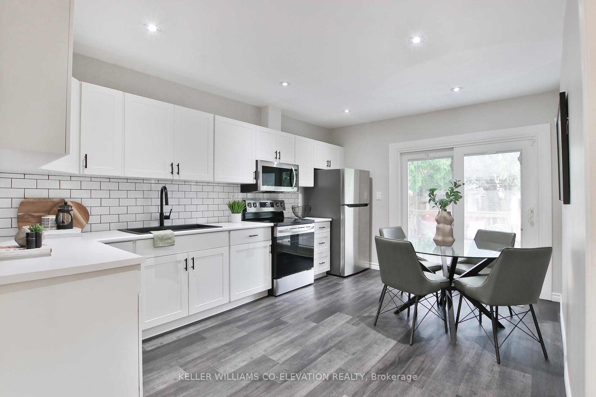 Photo 11 of 13 Beechwood Avenue, Toronto, Rockcliffe-Smythe — HOMEH