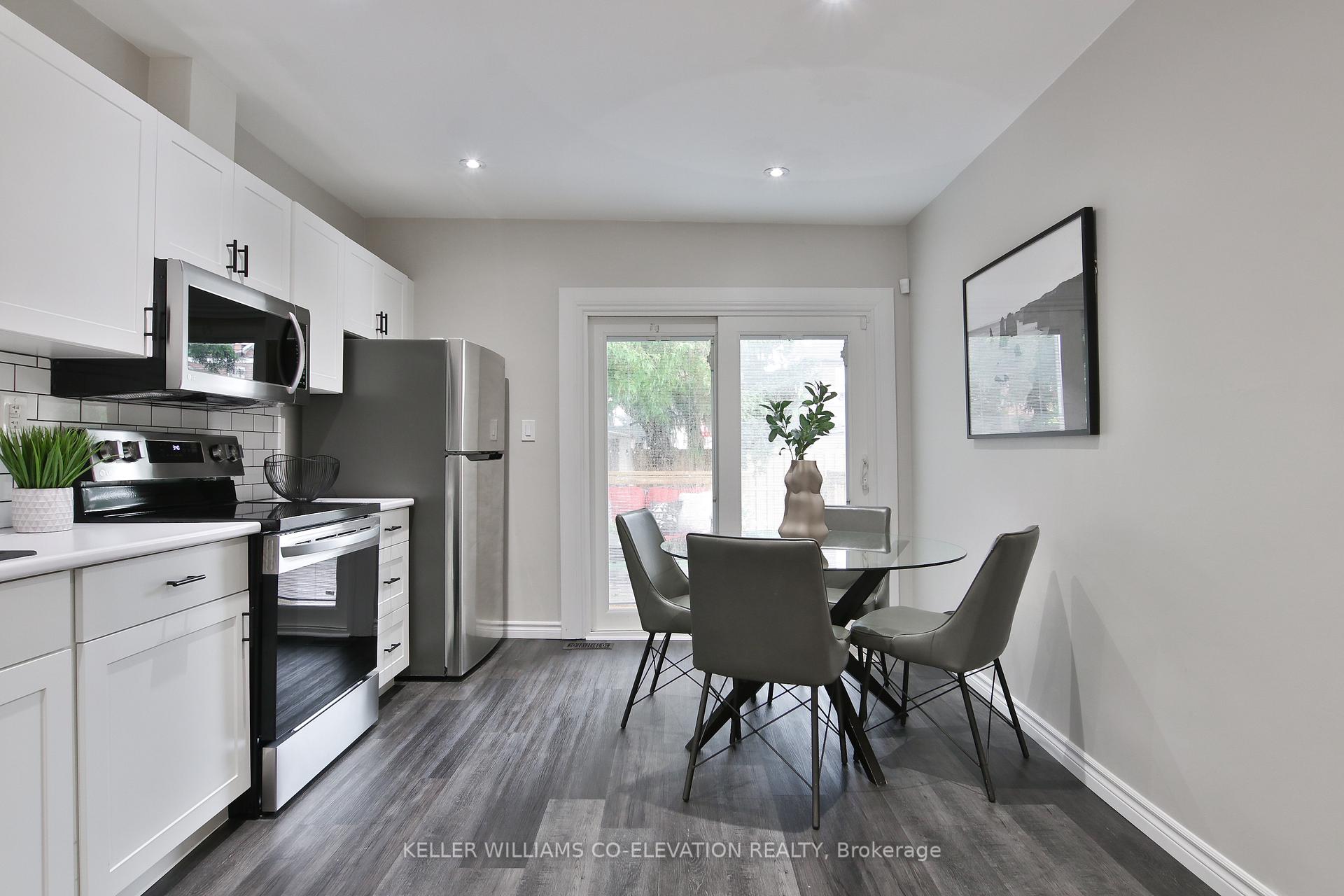 Photo 14 of 13 Beechwood Avenue, Toronto, Rockcliffe-Smythe — HOMEH