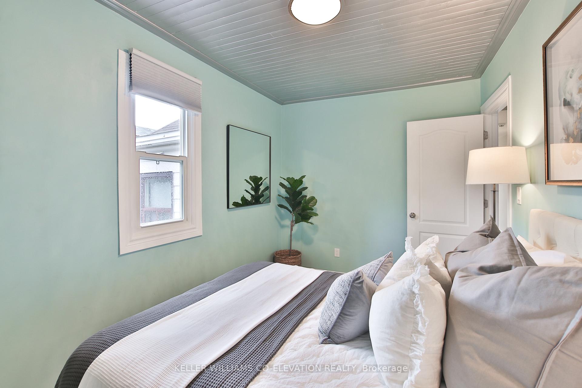 Photo 18 of 13 Beechwood Avenue, Toronto, Rockcliffe-Smythe — HOMEH