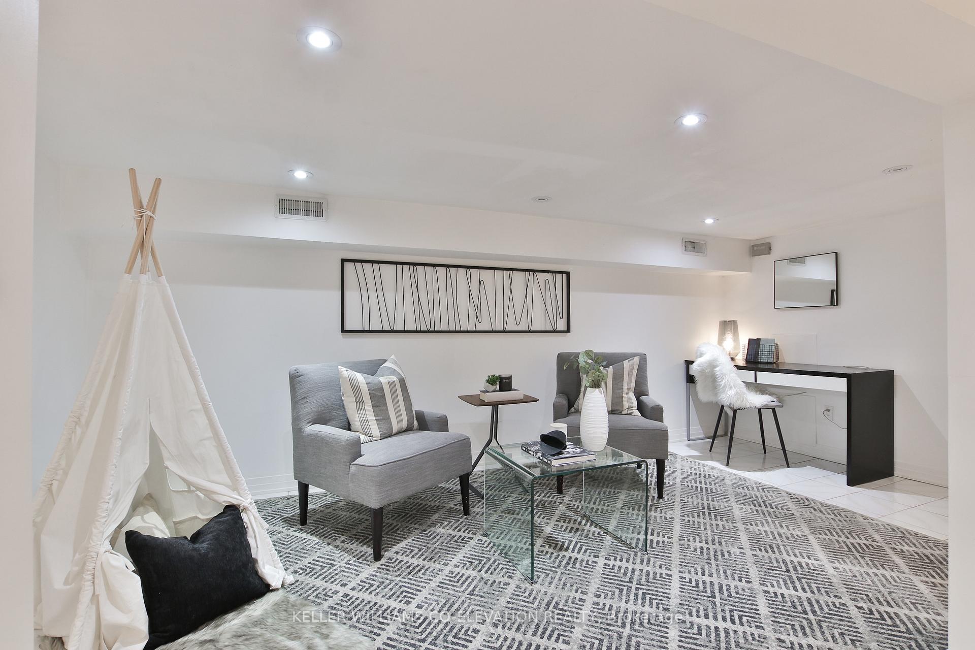 Photo 26 of 13 Beechwood Avenue, Toronto, Rockcliffe-Smythe — HOMEH