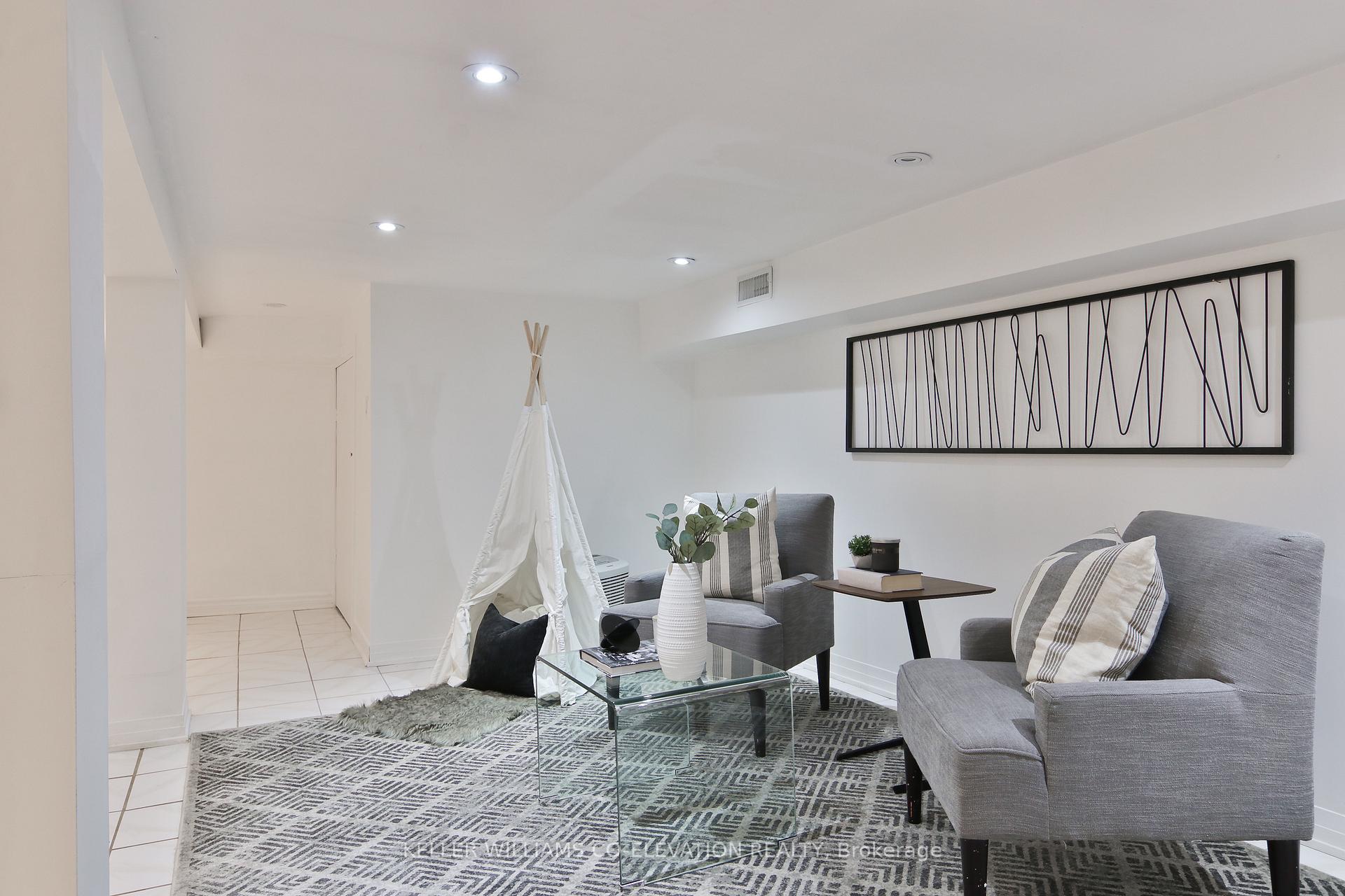 Photo 28 of 13 Beechwood Avenue, Toronto, Rockcliffe-Smythe — HOMEH