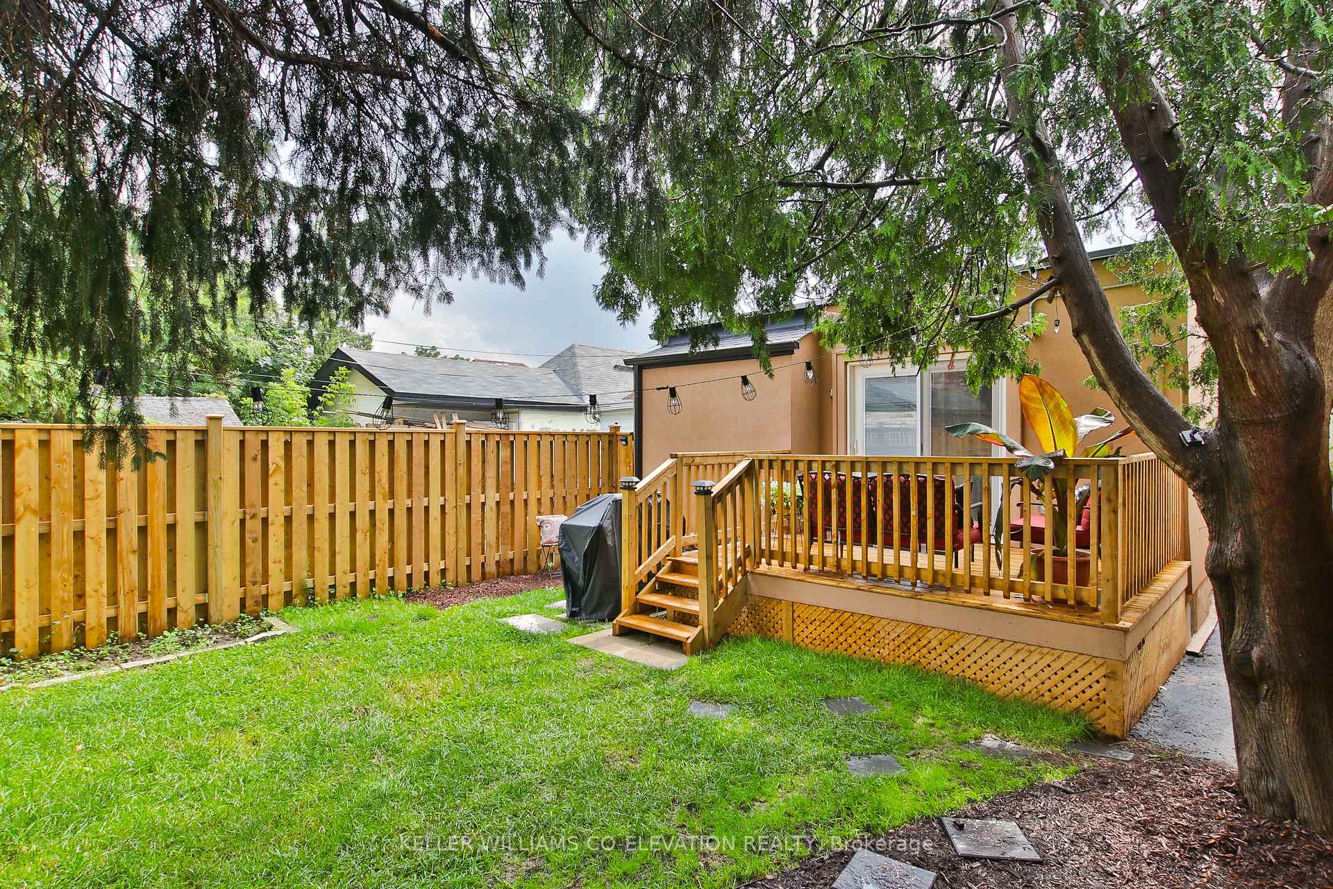 Photo 33 of 13 Beechwood Avenue, Toronto, Rockcliffe-Smythe — HOMEH