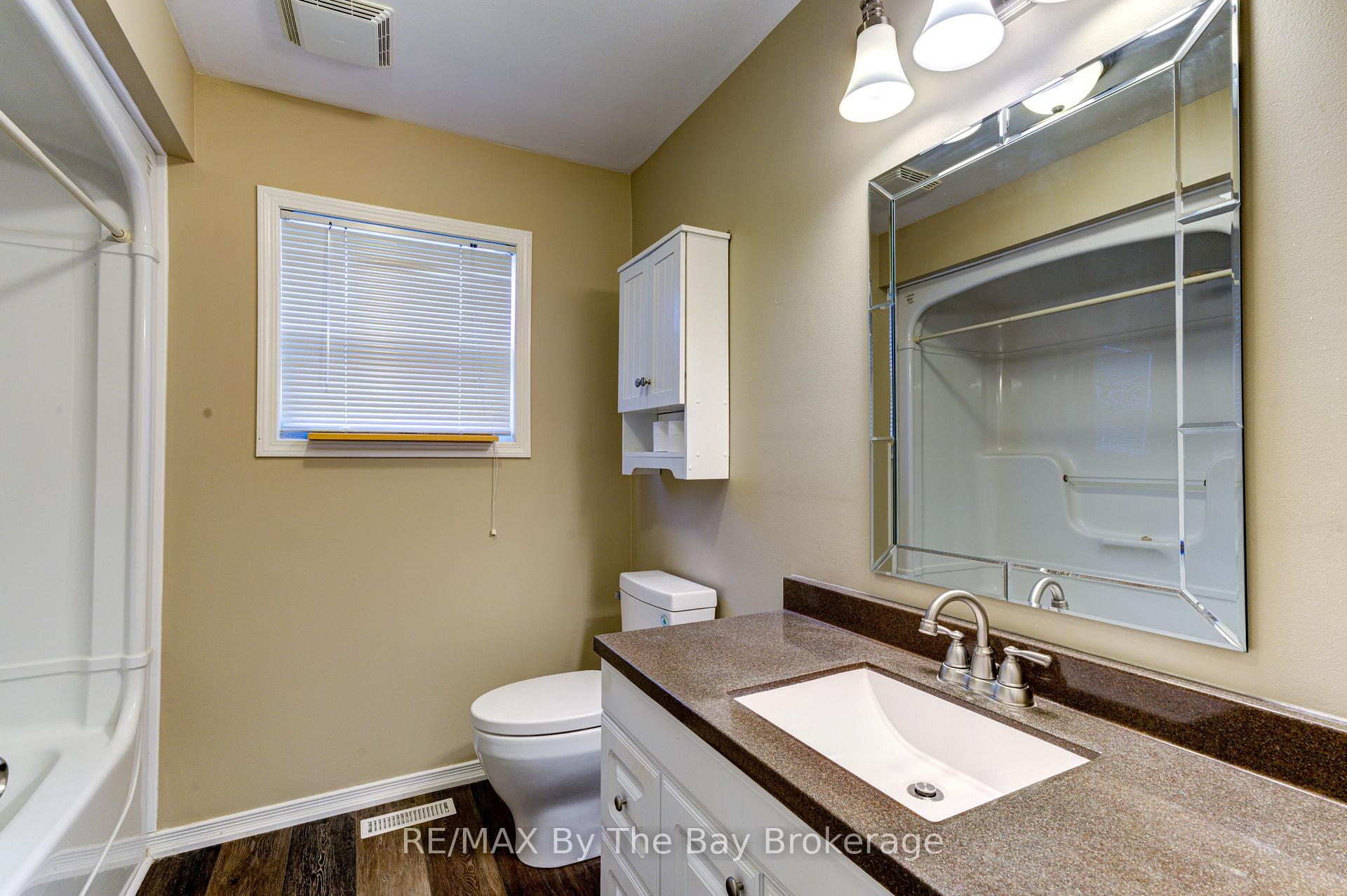 Photo 6 of 45 Indiana Avenue, Wasaga Beach — HOMEH