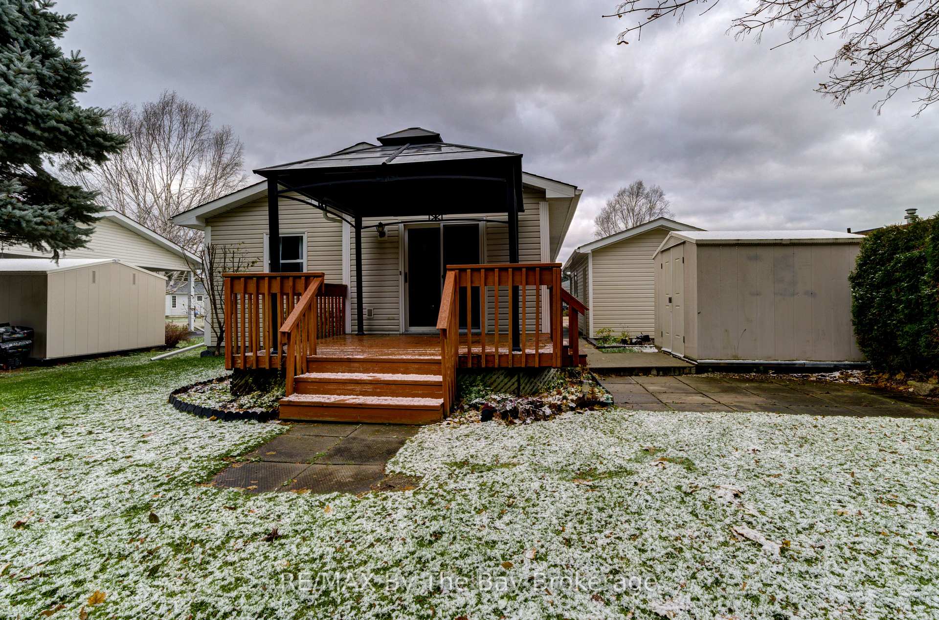 Photo 26 of 45 Indiana Avenue, Wasaga Beach — HOMEH