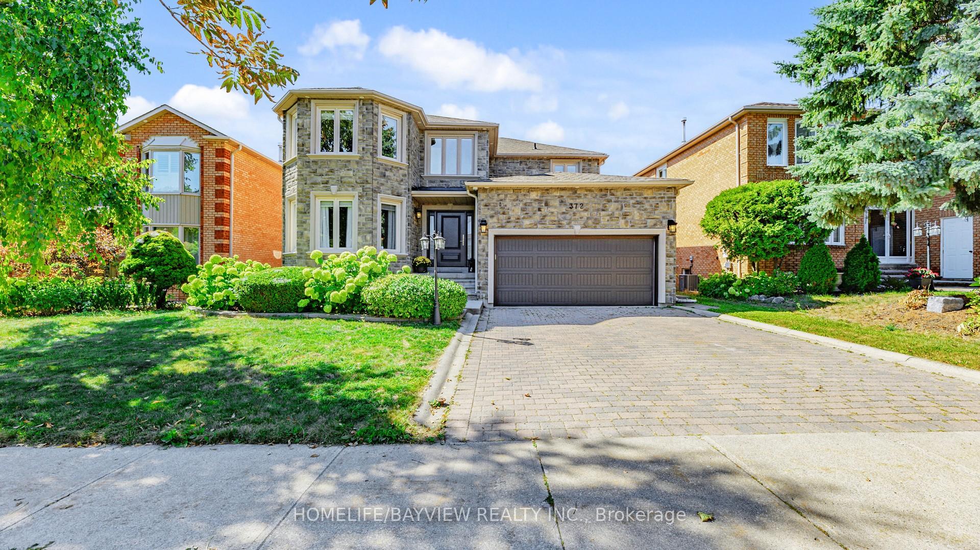 Front of 372 Greenock Drive