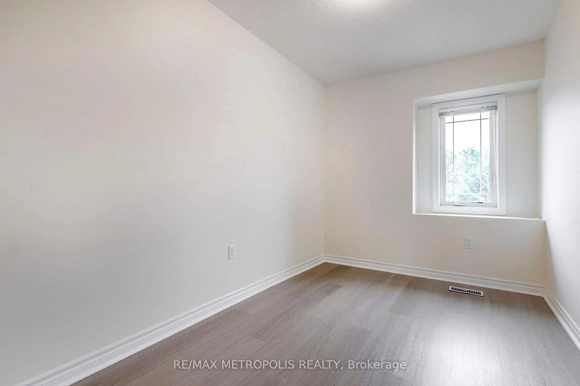 Photo 22 of Unit C16, 619 Wild Ginger Avenue, Waterloo, Clair Hills — HOMEH
