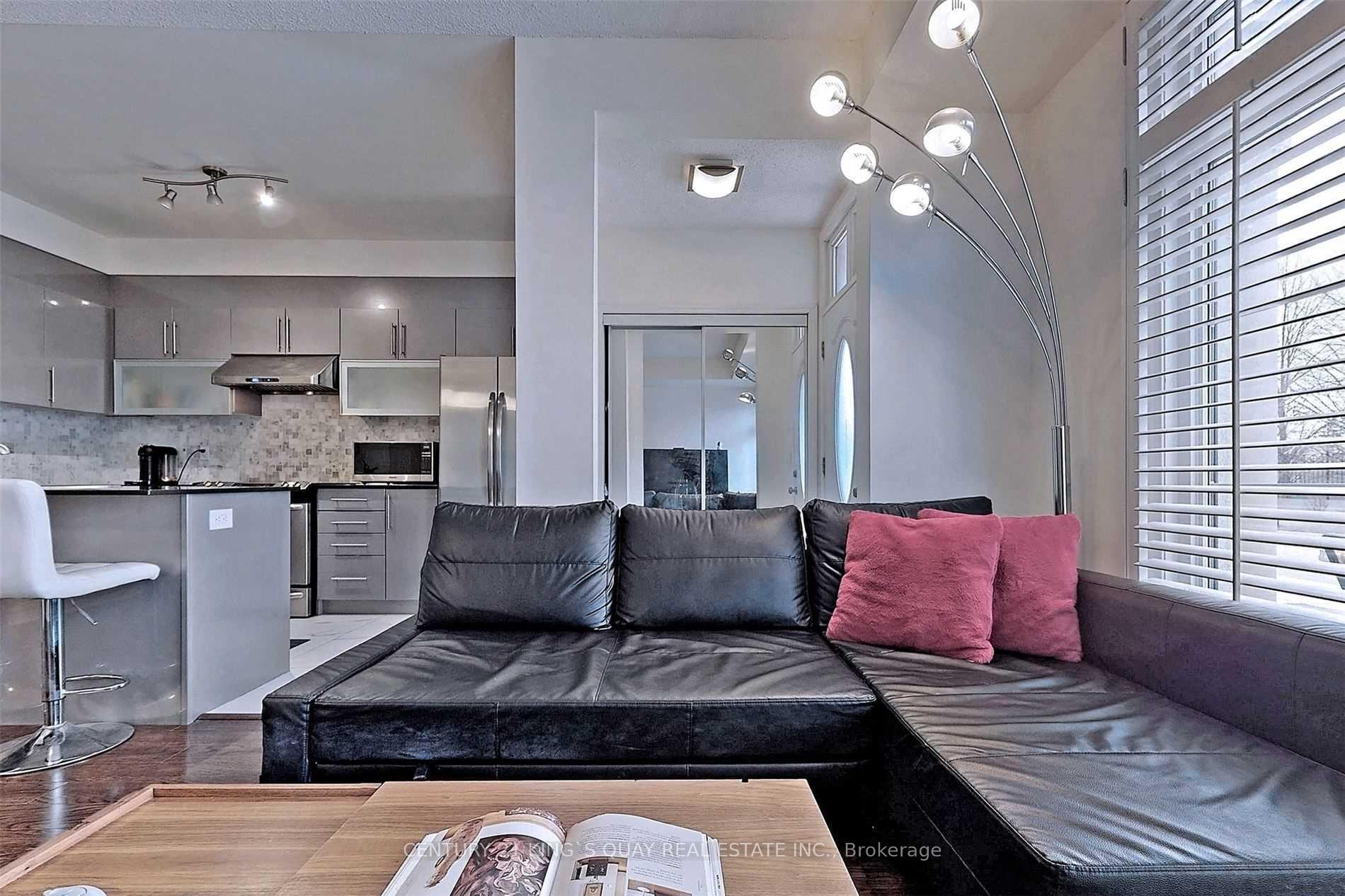 Photo 5 of Unit 49, 7 Brighton Place, Vaughan, Crestwood-Springfarm-Yorkhill — HOMEH