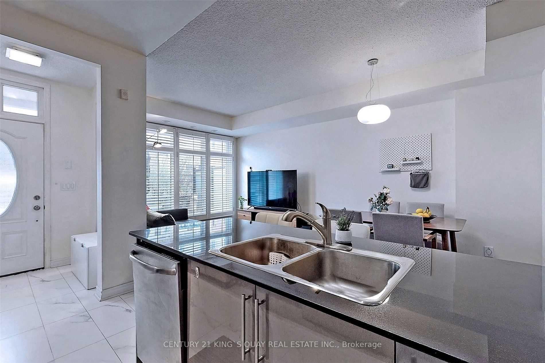 Photo 13 of Unit 49, 7 Brighton Place, Vaughan, Crestwood-Springfarm-Yorkhill — HOMEH