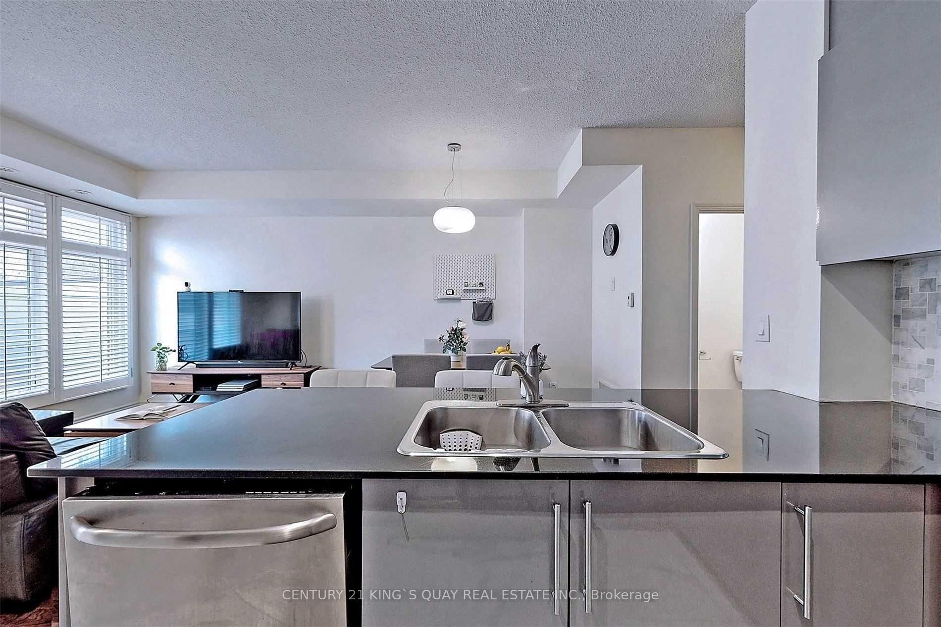 Photo 14 of Unit 49, 7 Brighton Place, Vaughan, Crestwood-Springfarm-Yorkhill — HOMEH