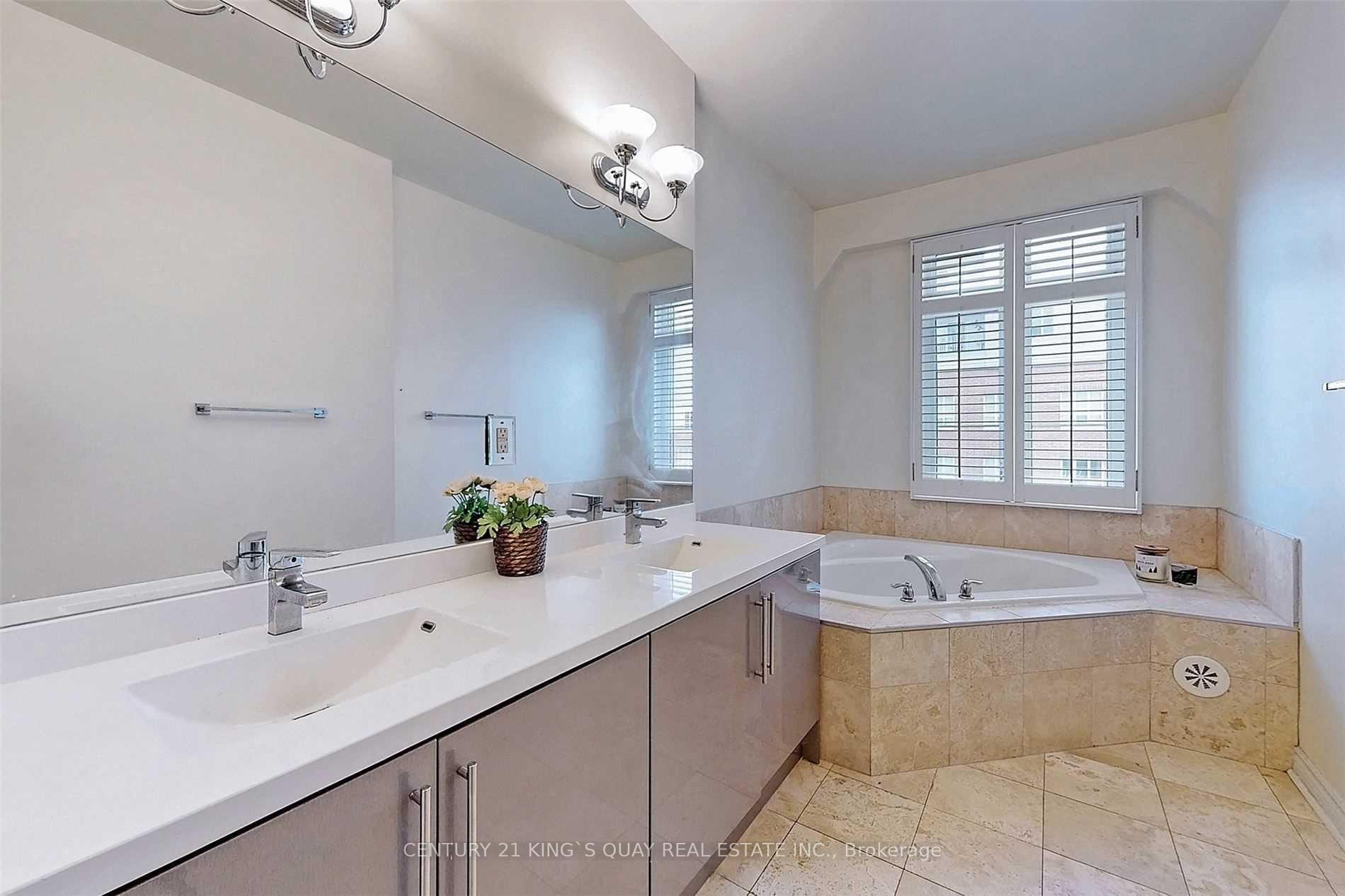 Photo 26 of Unit 49, 7 Brighton Place, Vaughan, Crestwood-Springfarm-Yorkhill — HOMEH