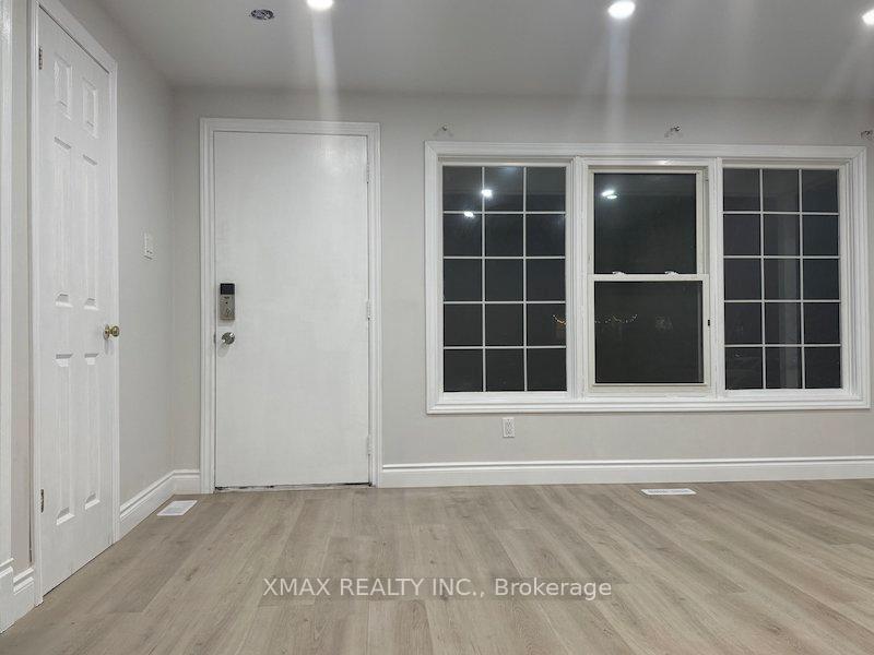 Photo 6 of 452 Midwood Crescent, Waterloo, Beechwood — HOMEH