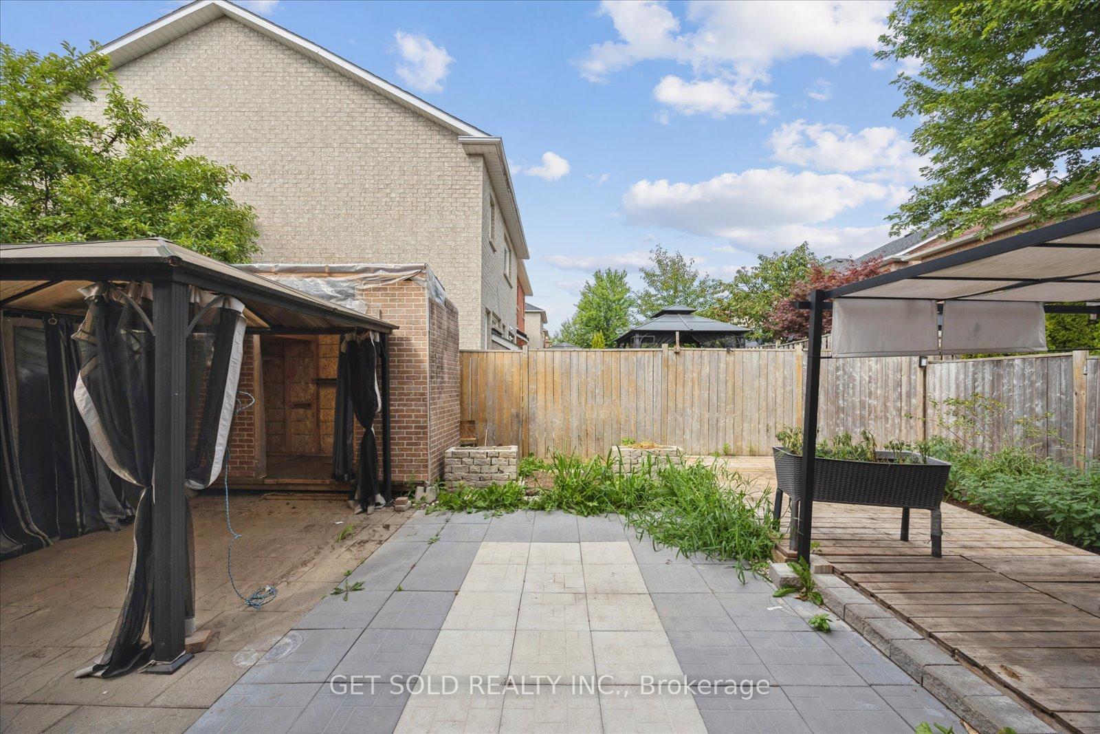 Photo 37 of 28 Barden Crescent, Ajax, Northeast Ajax — HOMEH
