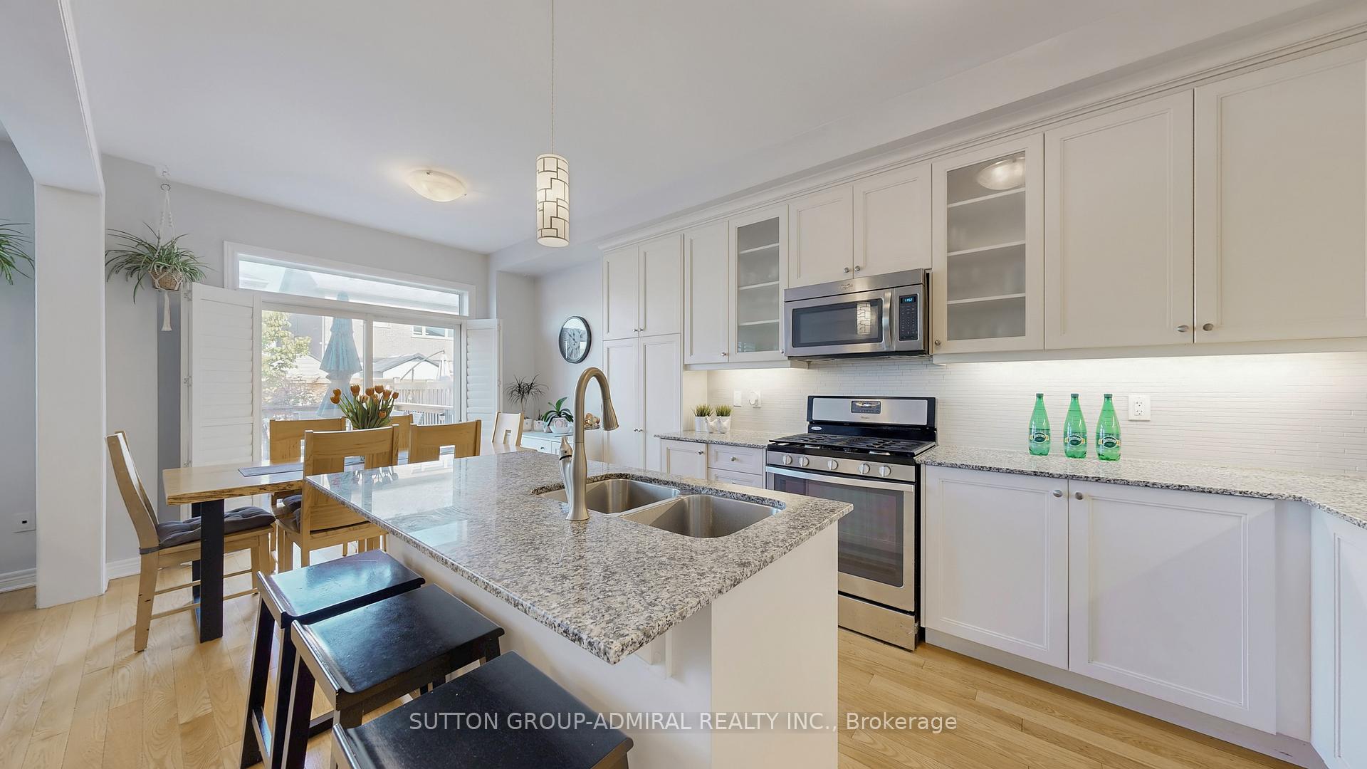 Photo 13 of 6 Andreeta Drive, Vaughan, Kleinburg — HOMEH
