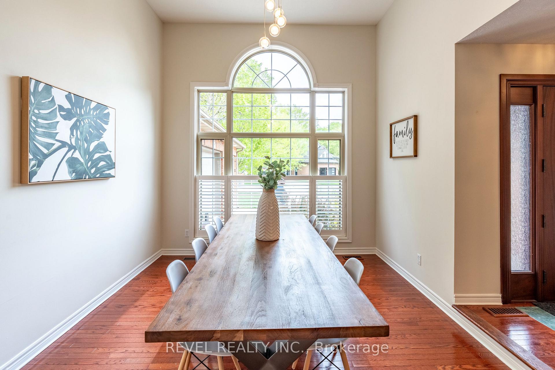 Photo 8 of 632 Bayhampton Crescent, Waterloo — HOMEH