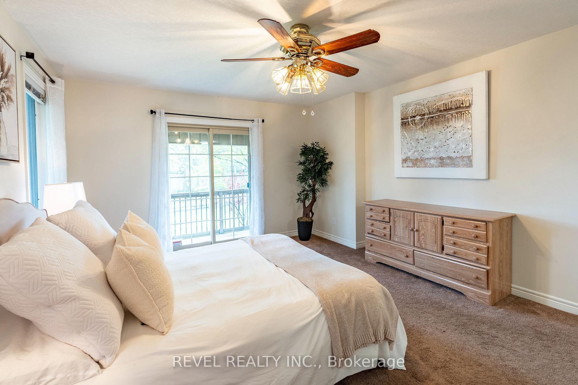 Photo 13 of 632 Bayhampton Crescent, Waterloo — HOMEH