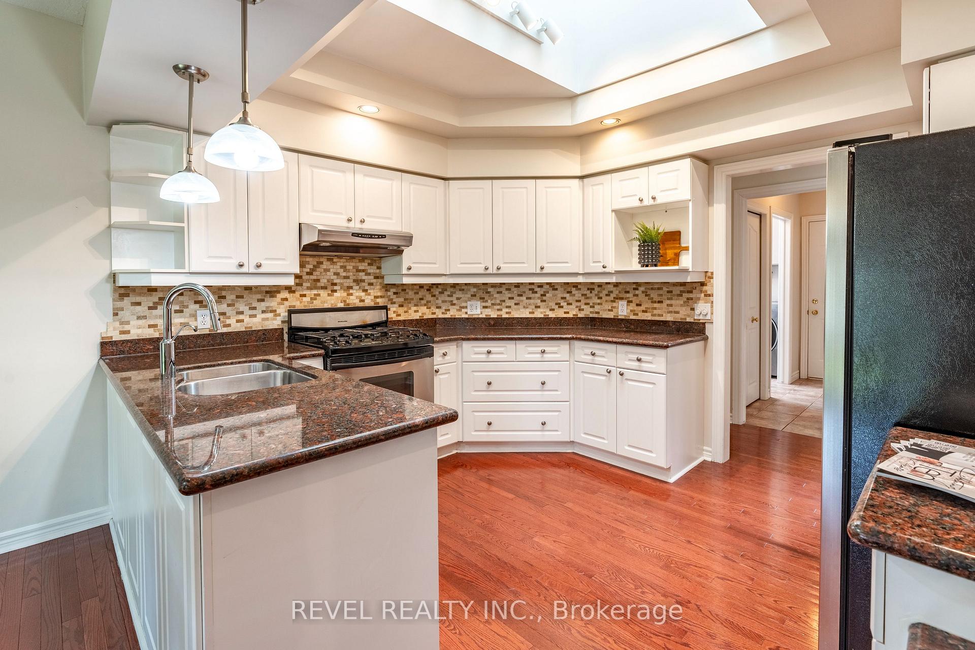 Photo 18 of 632 Bayhampton Crescent, Waterloo — HOMEH