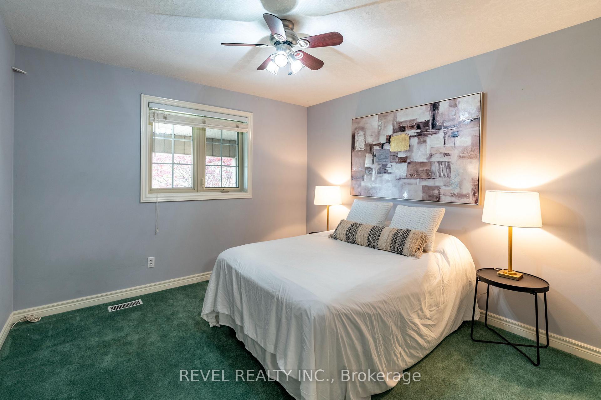 Photo 24 of 632 Bayhampton Crescent, Waterloo — HOMEH