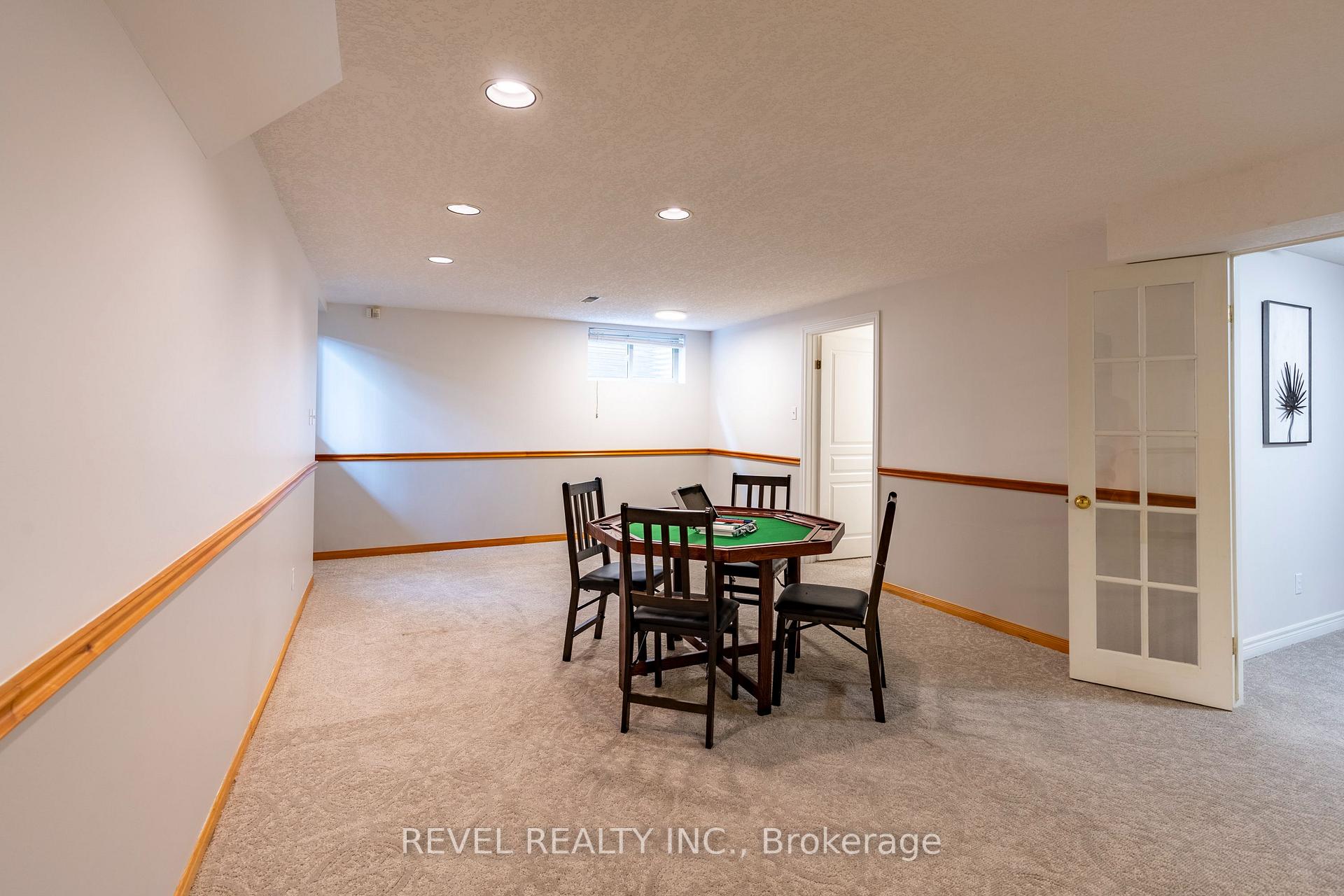 Photo 26 of 632 Bayhampton Crescent, Waterloo — HOMEH