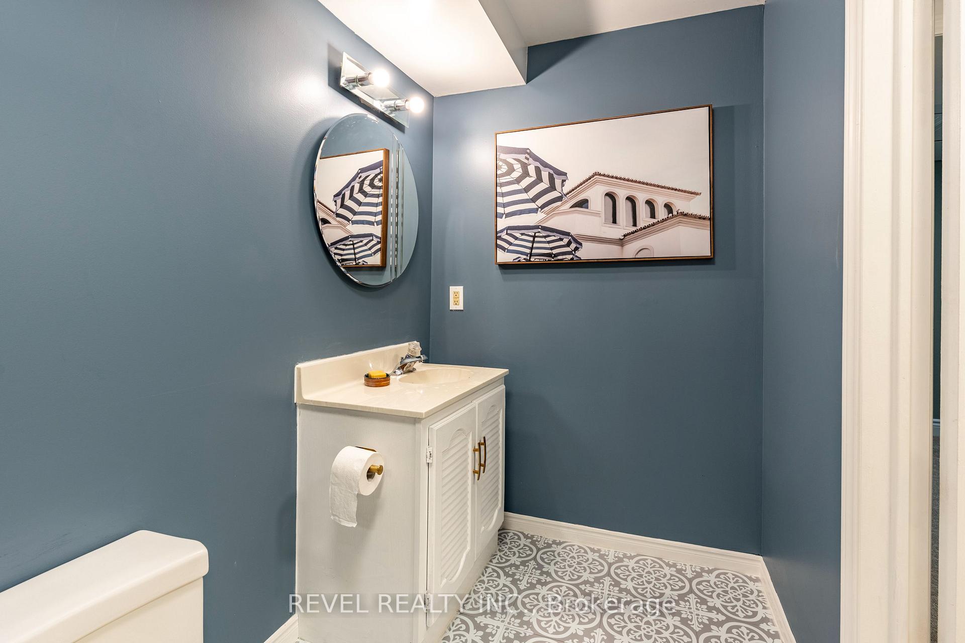 Photo 30 of 632 Bayhampton Crescent, Waterloo — HOMEH