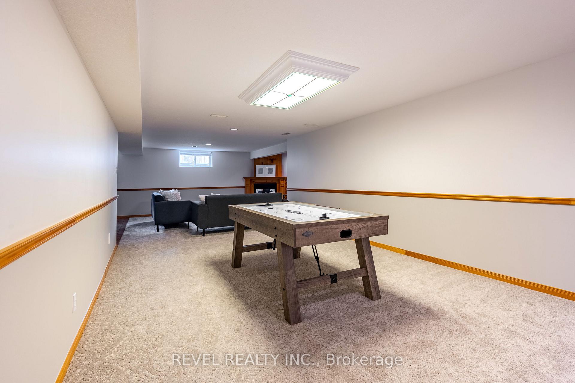 Photo 32 of 632 Bayhampton Crescent, Waterloo — HOMEH