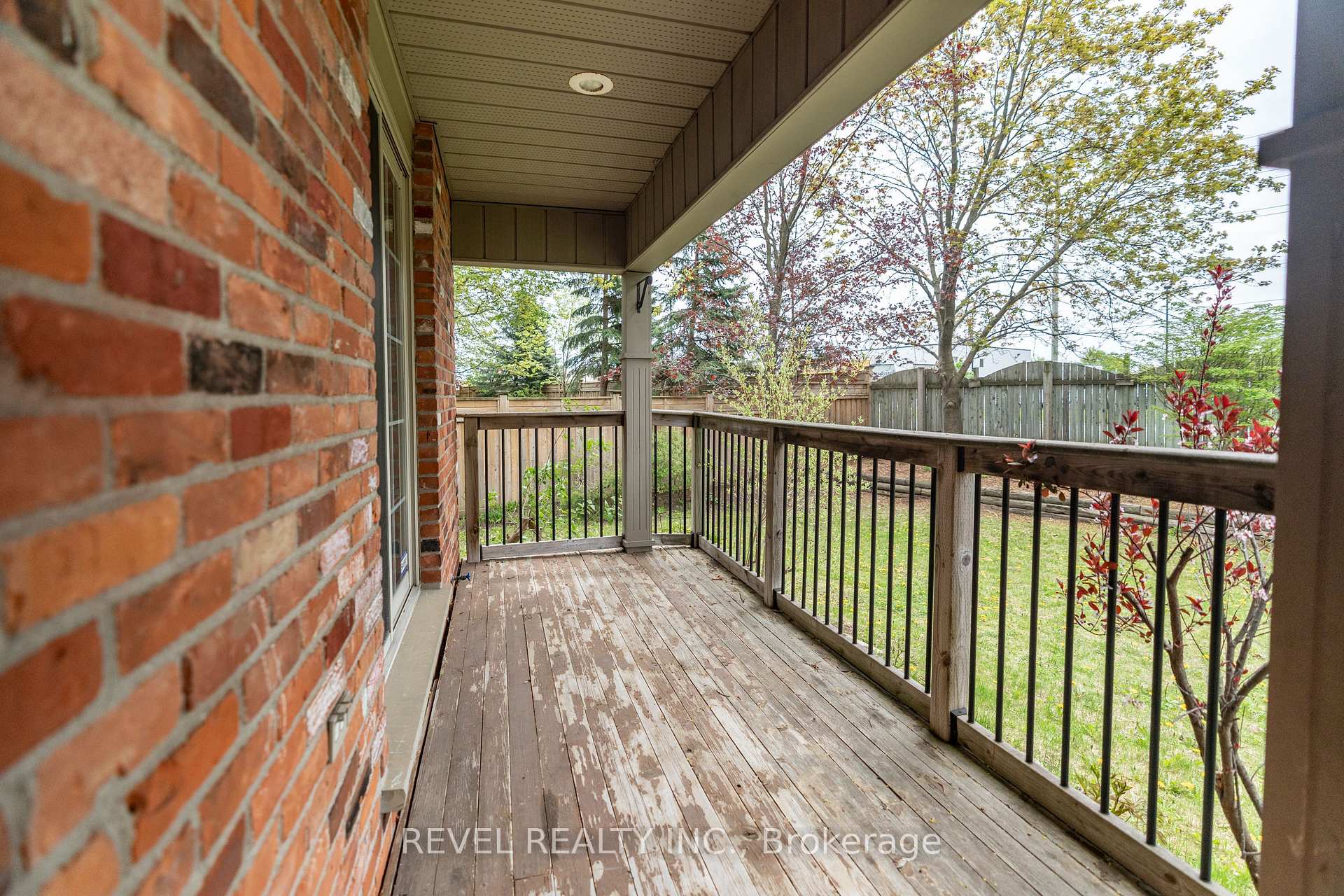 Photo 41 of 632 Bayhampton Crescent, Waterloo — HOMEH