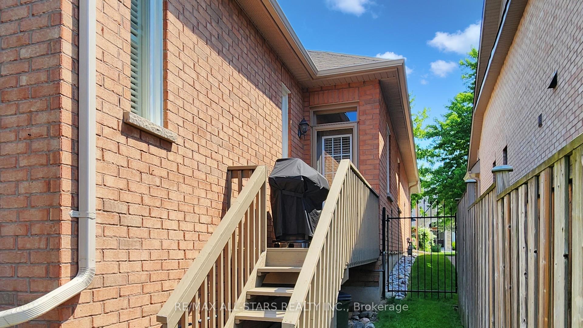 Photo 42 of 62 Joseph Street, Uxbridge — HOMEH