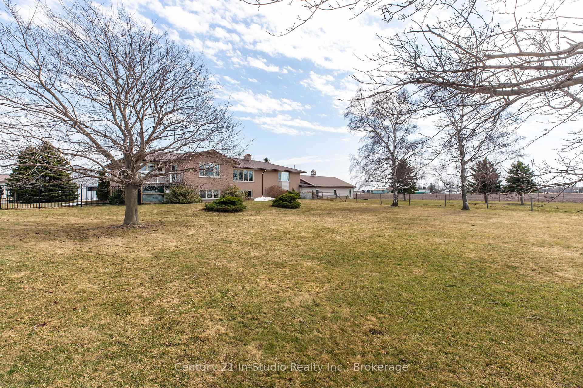 Front of 84298 Bluewater Highway