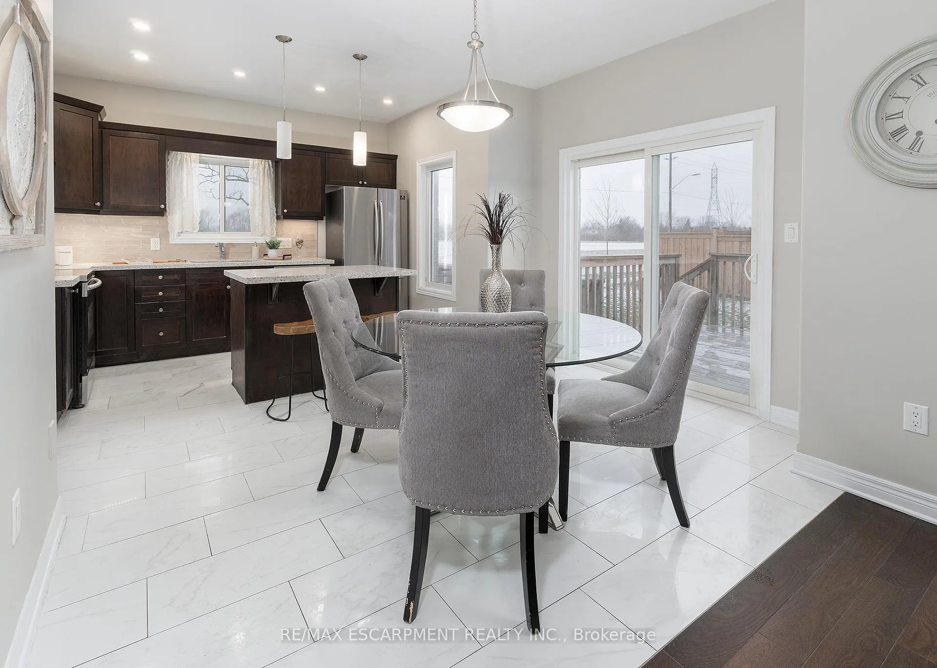 Photo 7 of 6 Laurent Avenue, Welland, Lincoln/Crowland — HOMEH