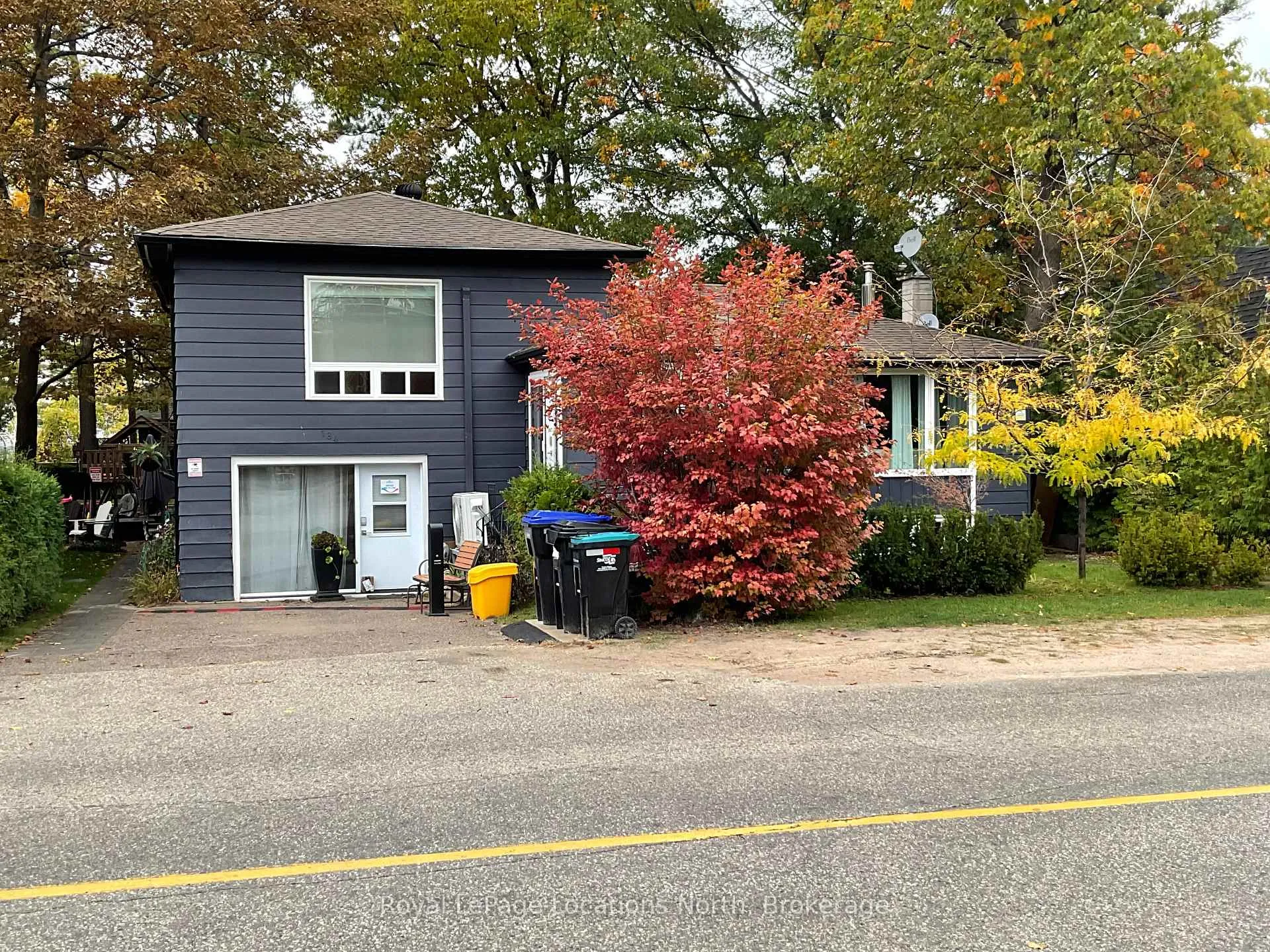 Photo 2 of 184 Dunkerron Avenue, Wasaga Beach — HOMEH