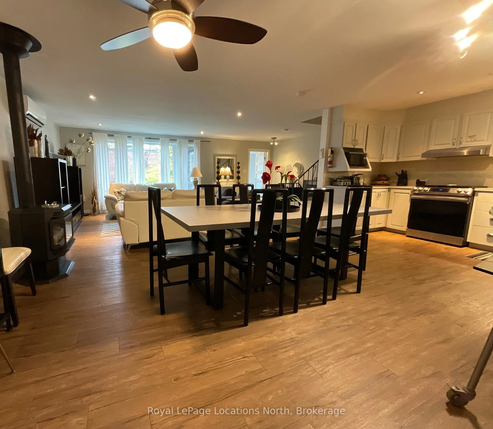 Photo 10 of 184 Dunkerron Avenue, Wasaga Beach — HOMEH