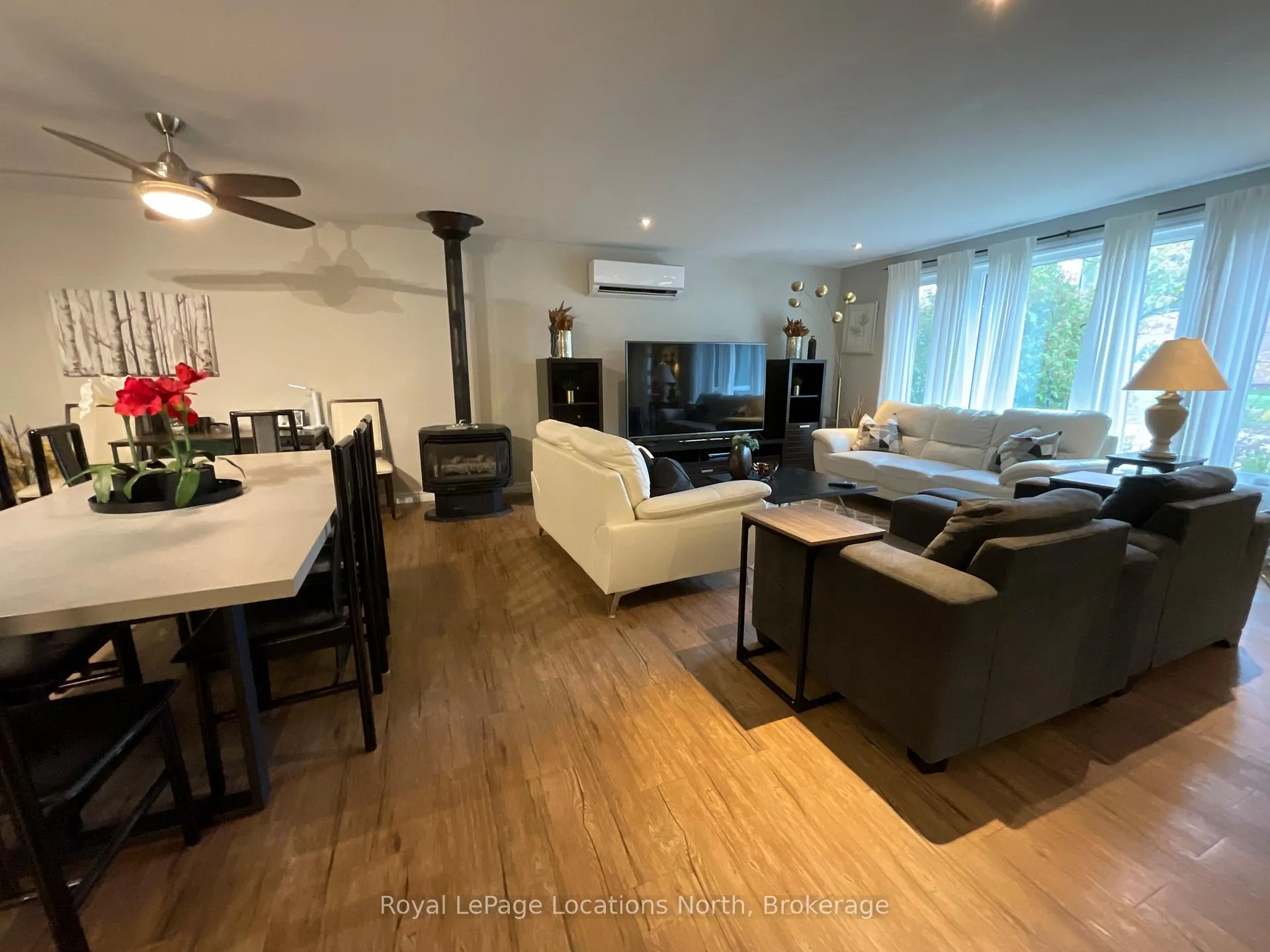 Photo 11 of 184 Dunkerron Avenue, Wasaga Beach — HOMEH