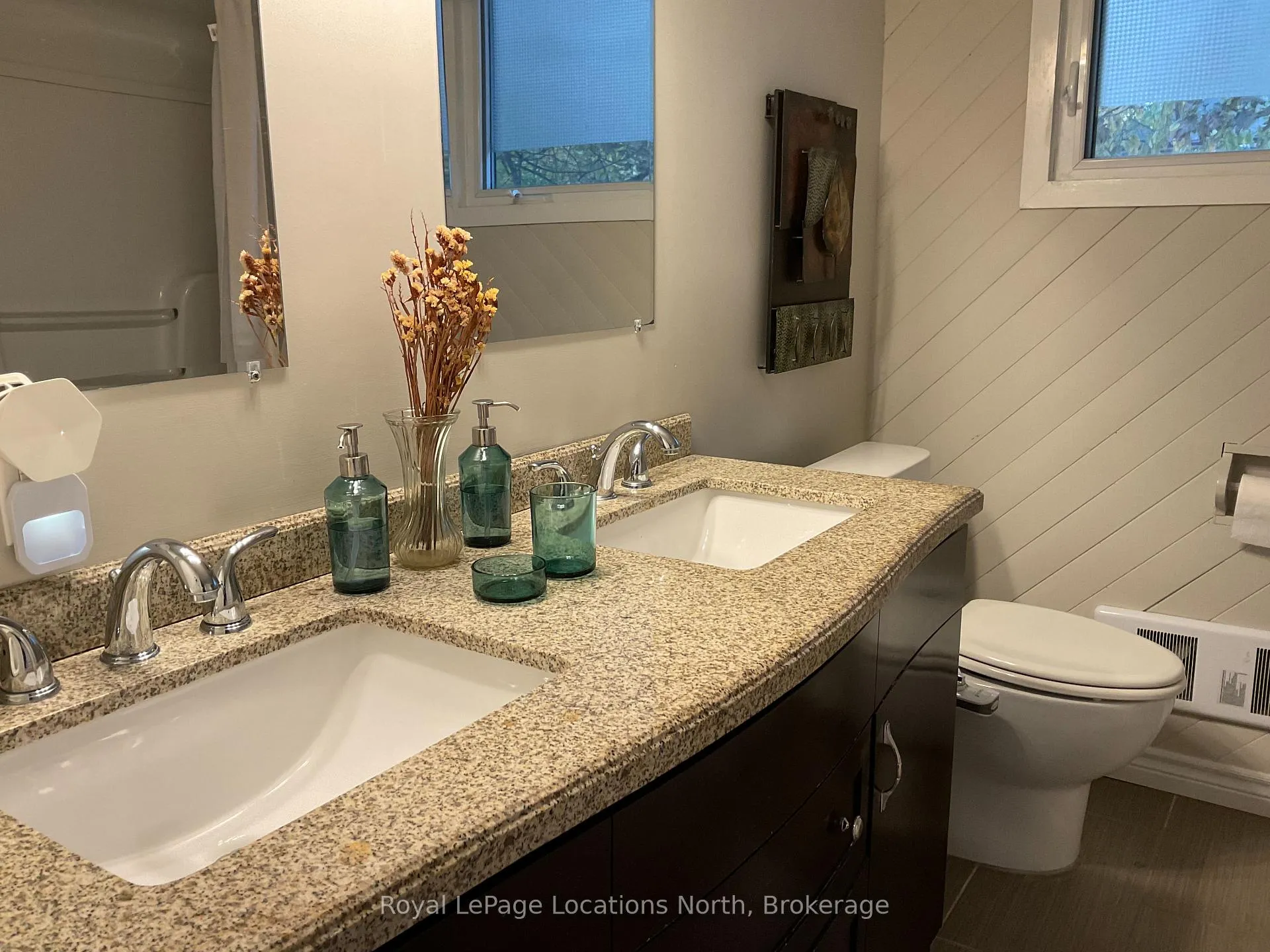 Photo 22 of 184 Dunkerron Avenue, Wasaga Beach — HOMEH