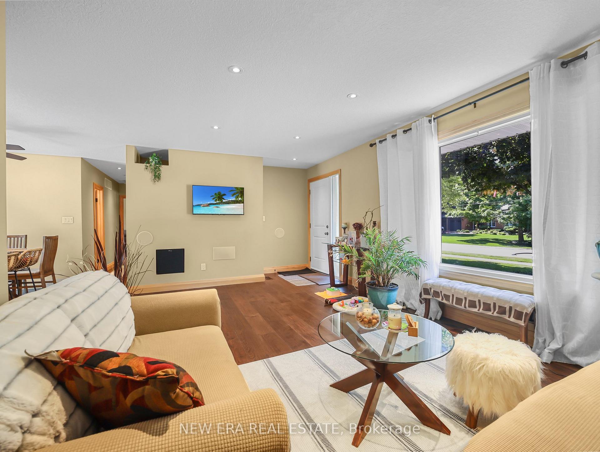 Photo 6 of 1031 Queens Bush Road, Wellesley — HOMEH