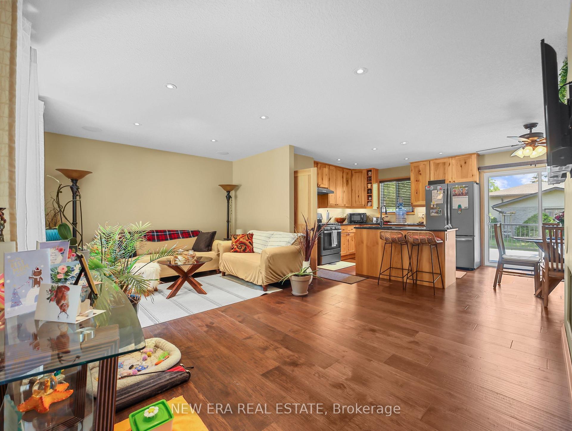 Photo 9 of 1031 Queens Bush Road, Wellesley — HOMEH