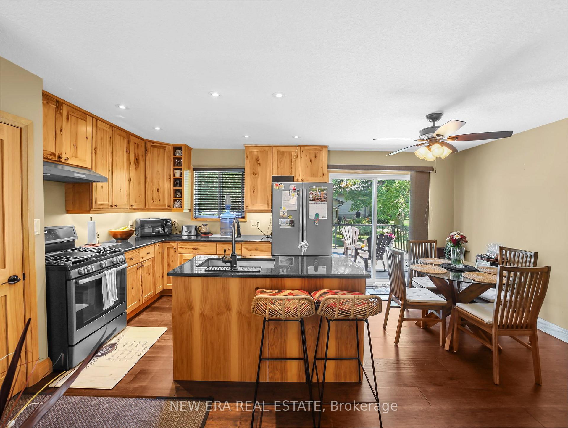 Photo 10 of 1031 Queens Bush Road, Wellesley — HOMEH