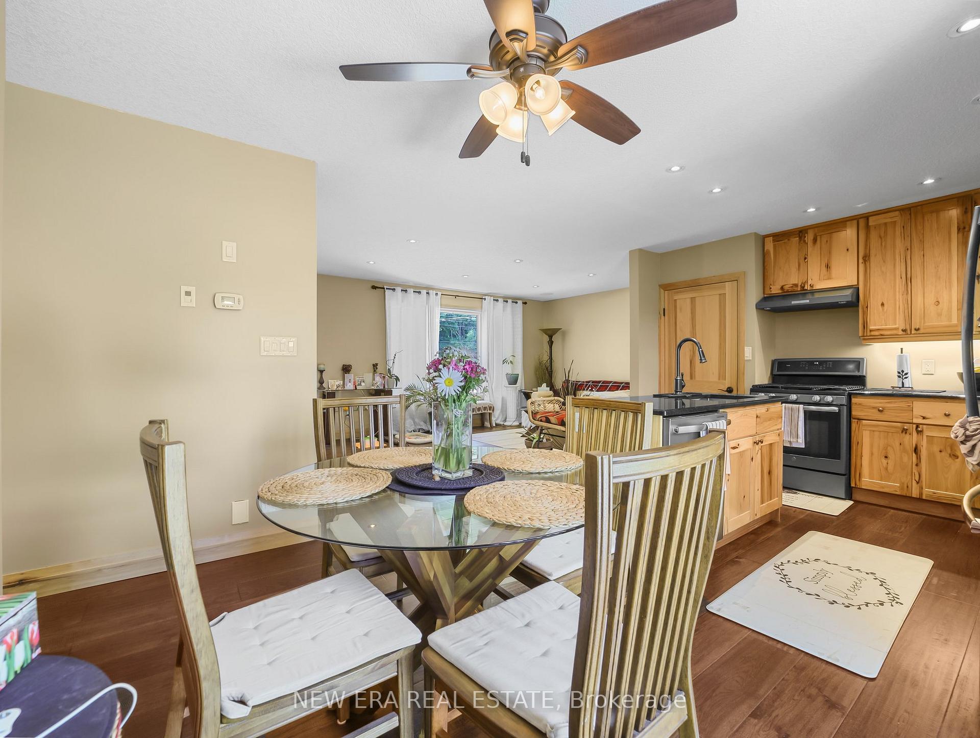 Photo 11 of 1031 Queens Bush Road, Wellesley — HOMEH