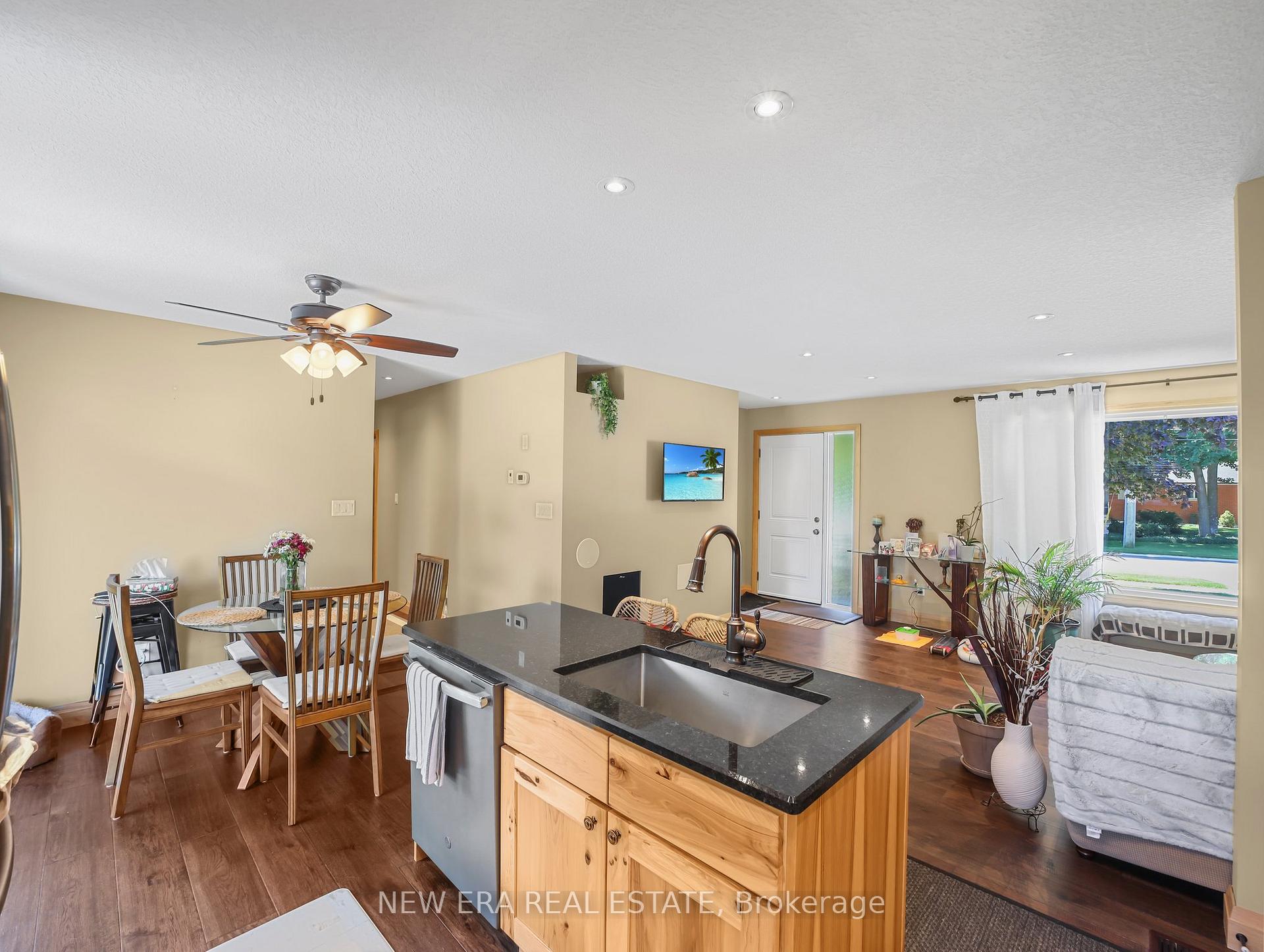 Photo 12 of 1031 Queens Bush Road, Wellesley — HOMEH