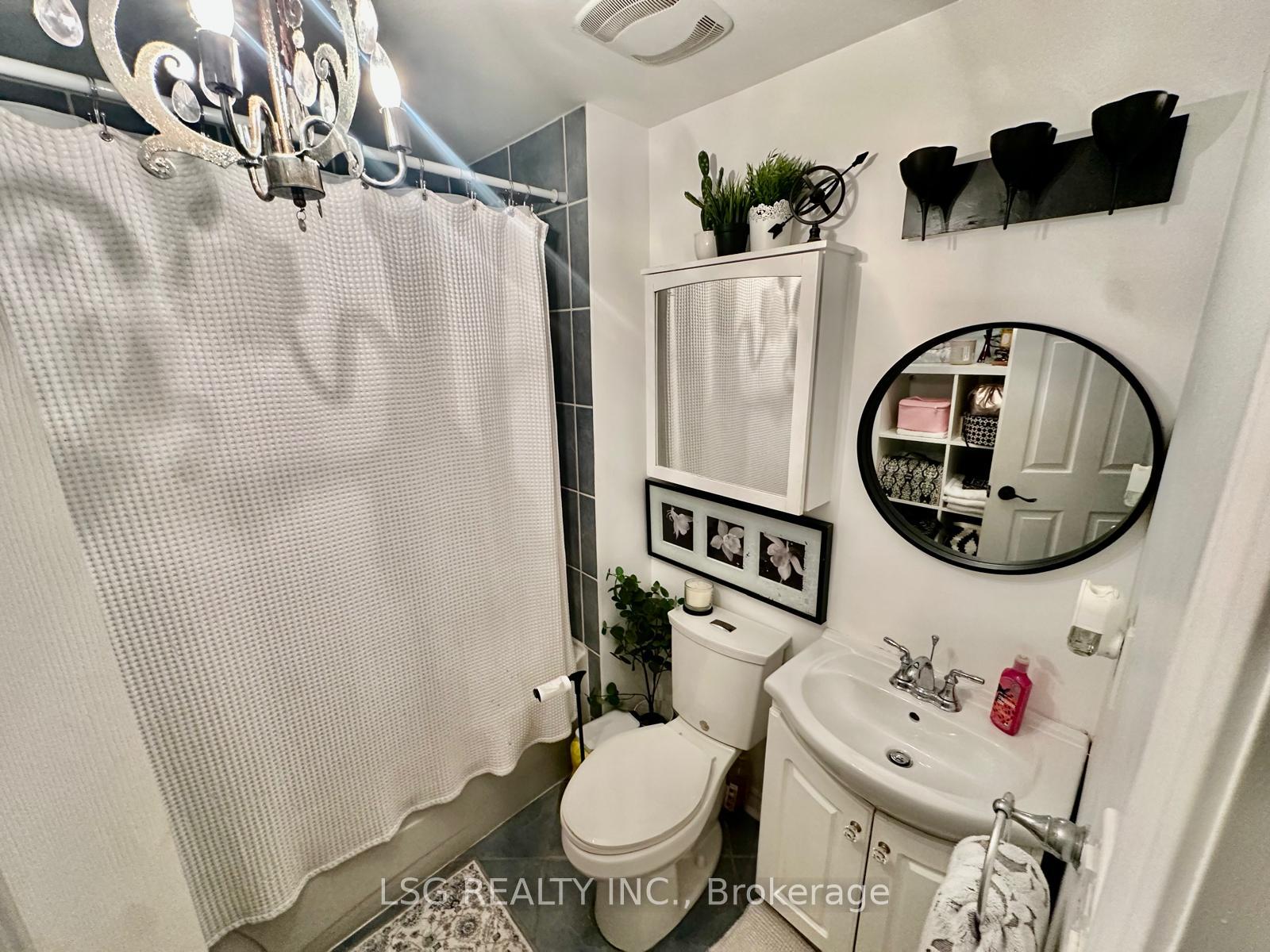 Photo 28 of 235 Venice Gate Drive, Vaughan, Vellore Village — HOMEH