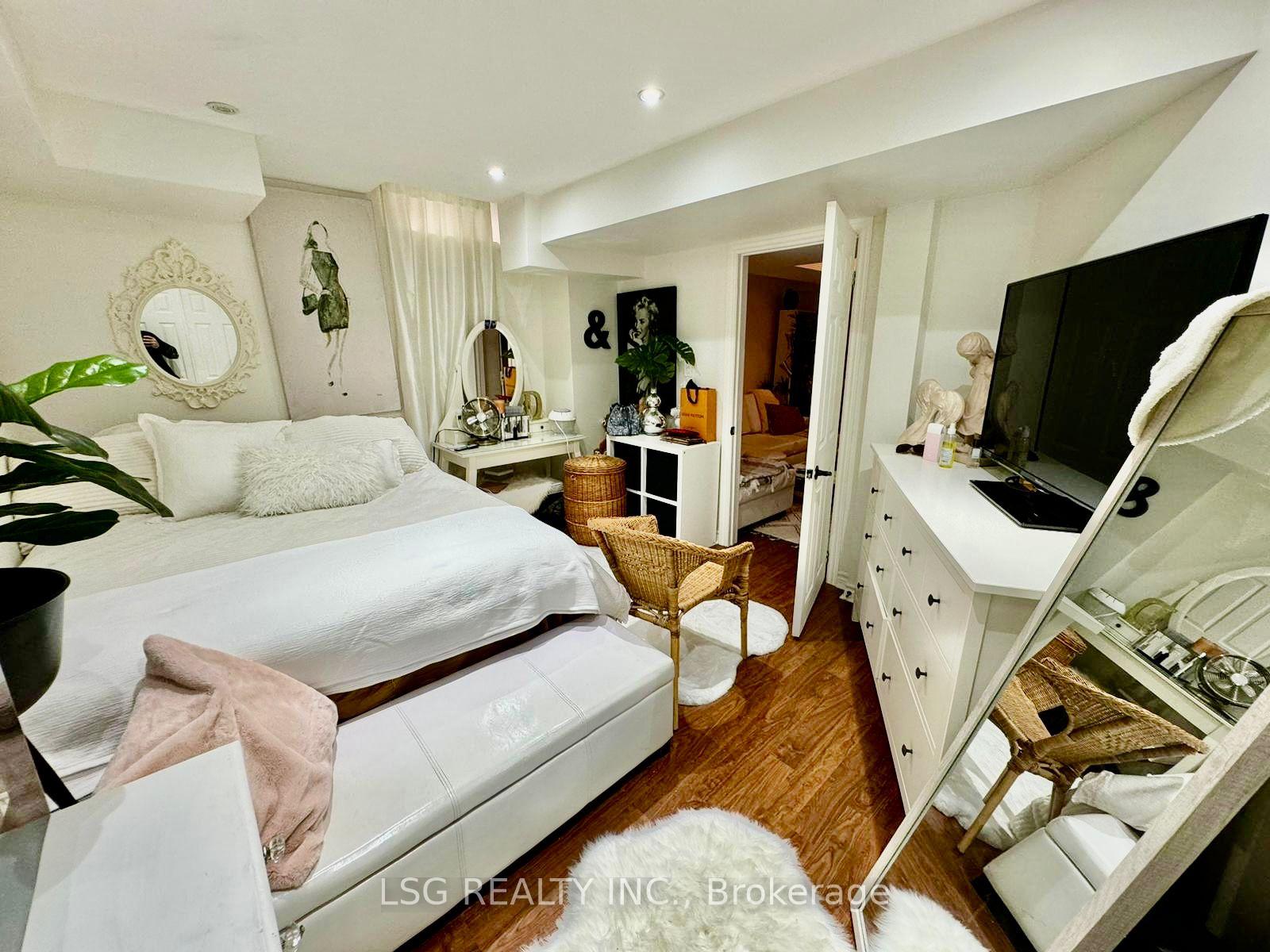 Photo 34 of 235 Venice Gate Drive, Vaughan, Vellore Village — HOMEH