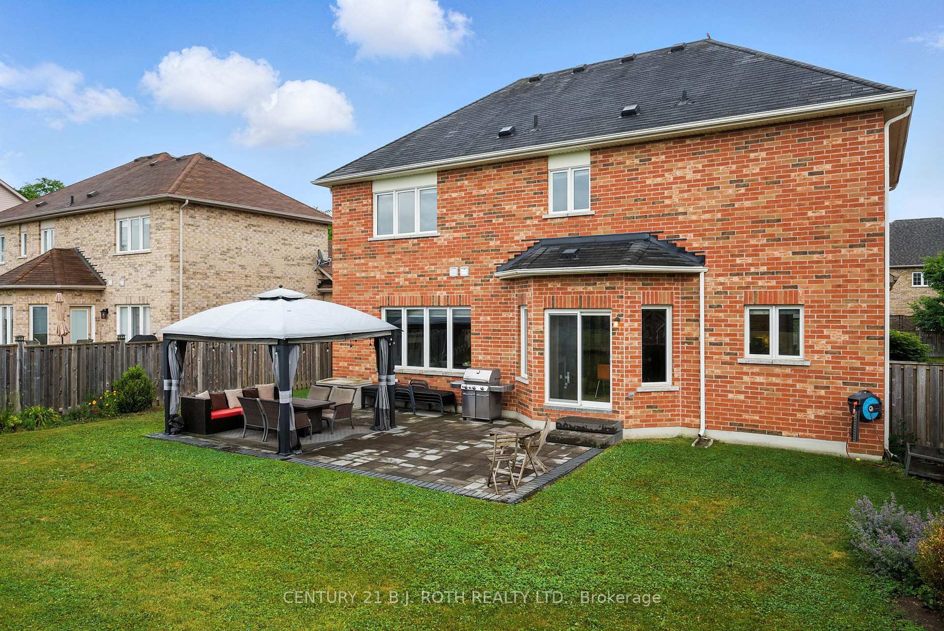 Photo 17 of 71 Nelkydd Lane, Uxbridge — HOMEH