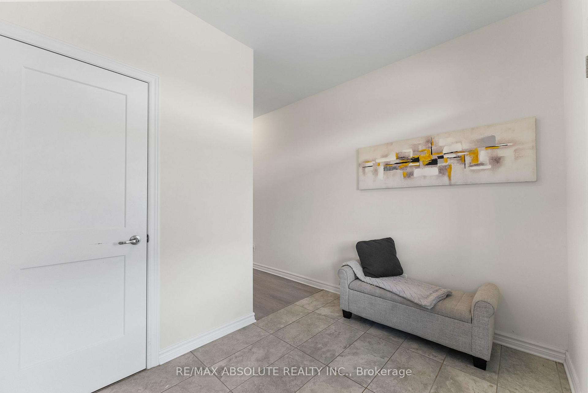 Photo 4 of 105 Seabert Drive, Arnprior — HOMEH