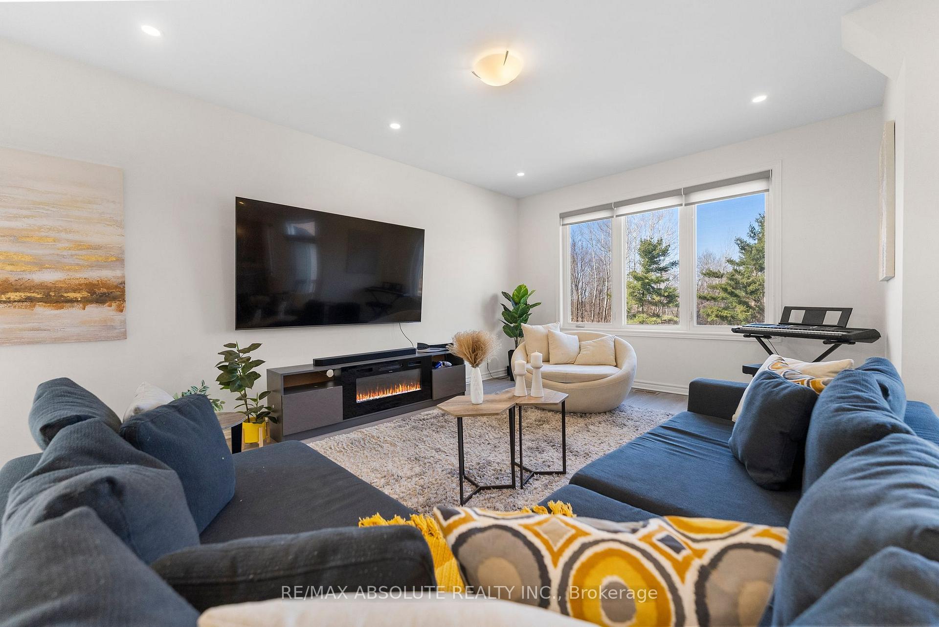 Photo 7 of 105 Seabert Drive, Arnprior — HOMEH