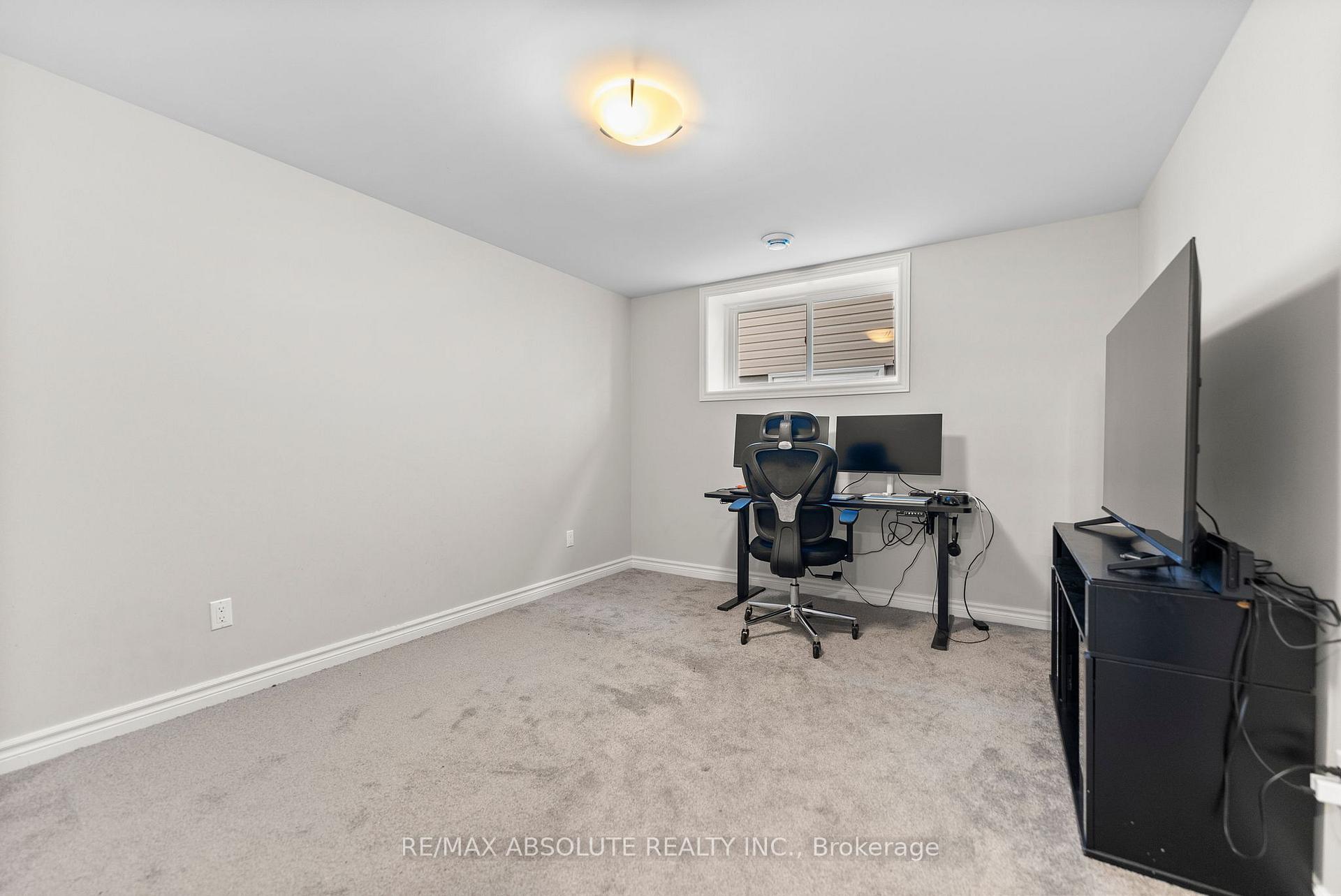 Photo 35 of 105 Seabert Drive, Arnprior — HOMEH