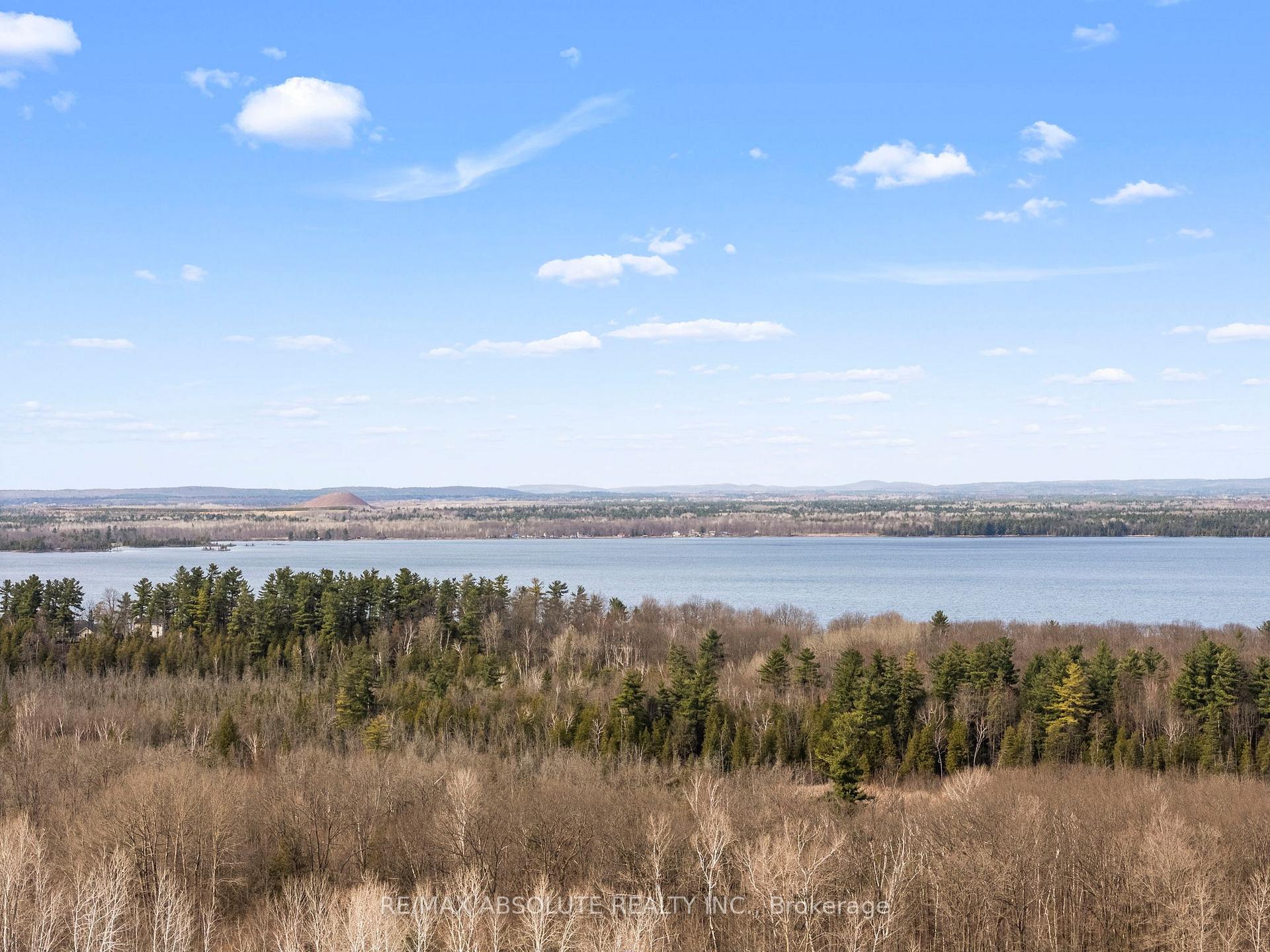 Photo 44 of 105 Seabert Drive, Arnprior — HOMEH