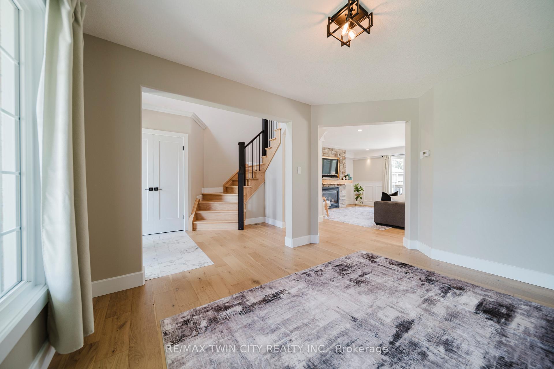 Photo 7 of 69 Parkview Drive, Wellesley — HOMEH