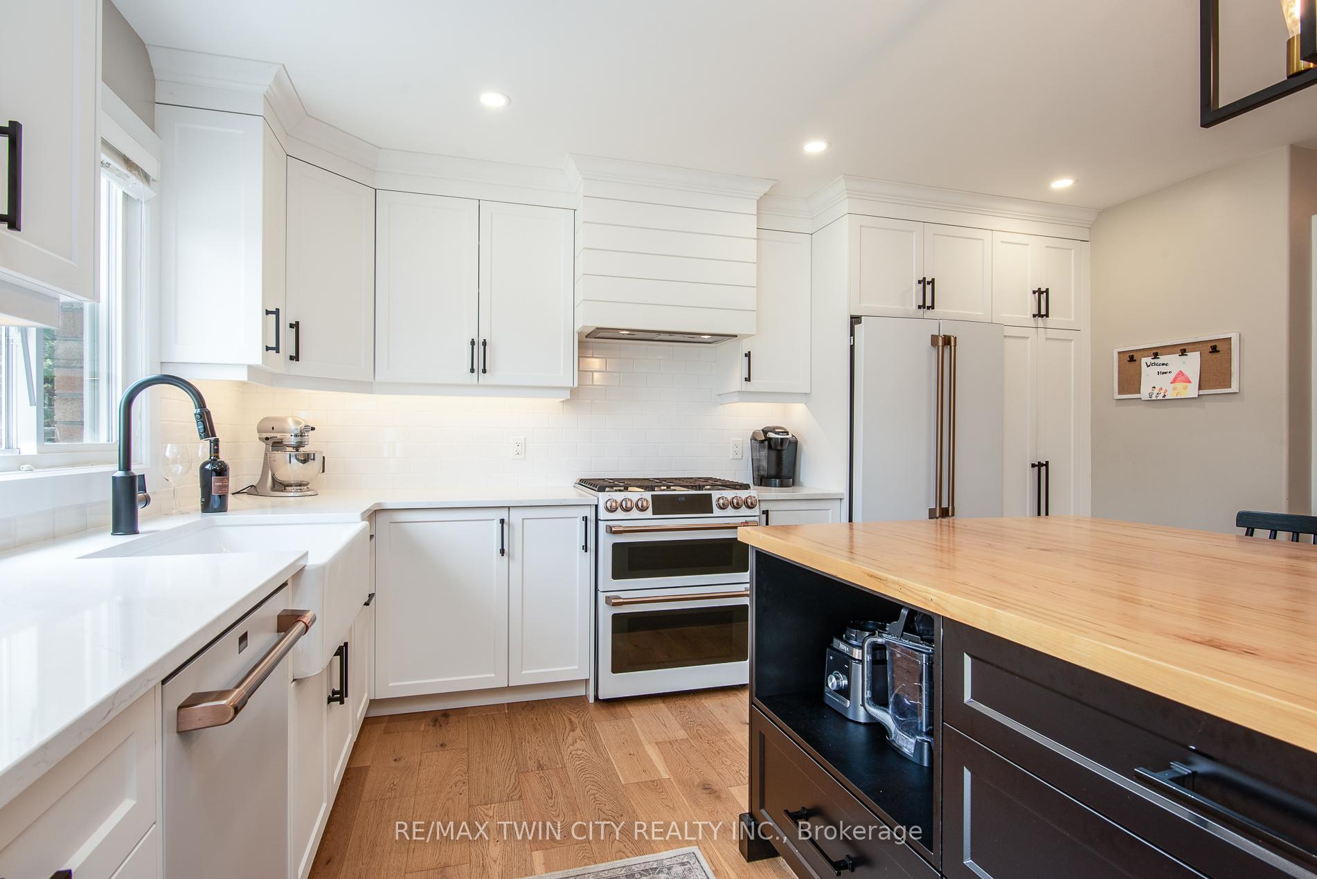Photo 14 of 69 Parkview Drive, Wellesley — HOMEH