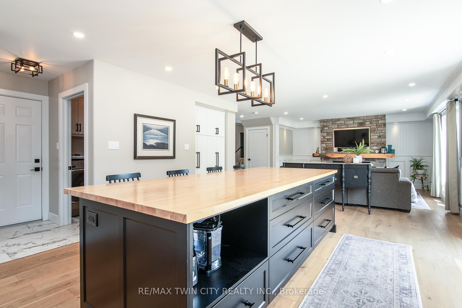 Photo 15 of 69 Parkview Drive, Wellesley — HOMEH