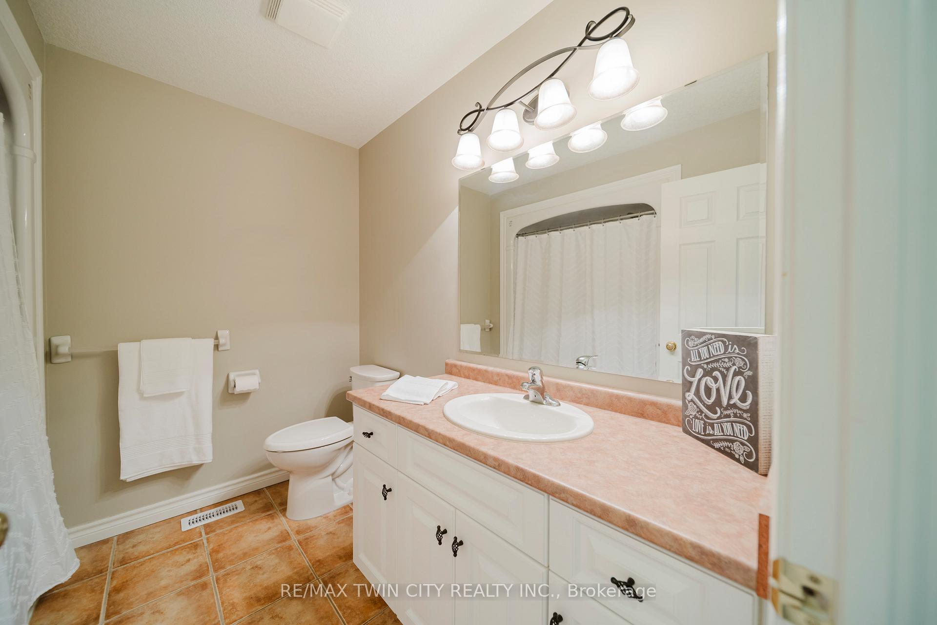 Photo 30 of 69 Parkview Drive, Wellesley — HOMEH