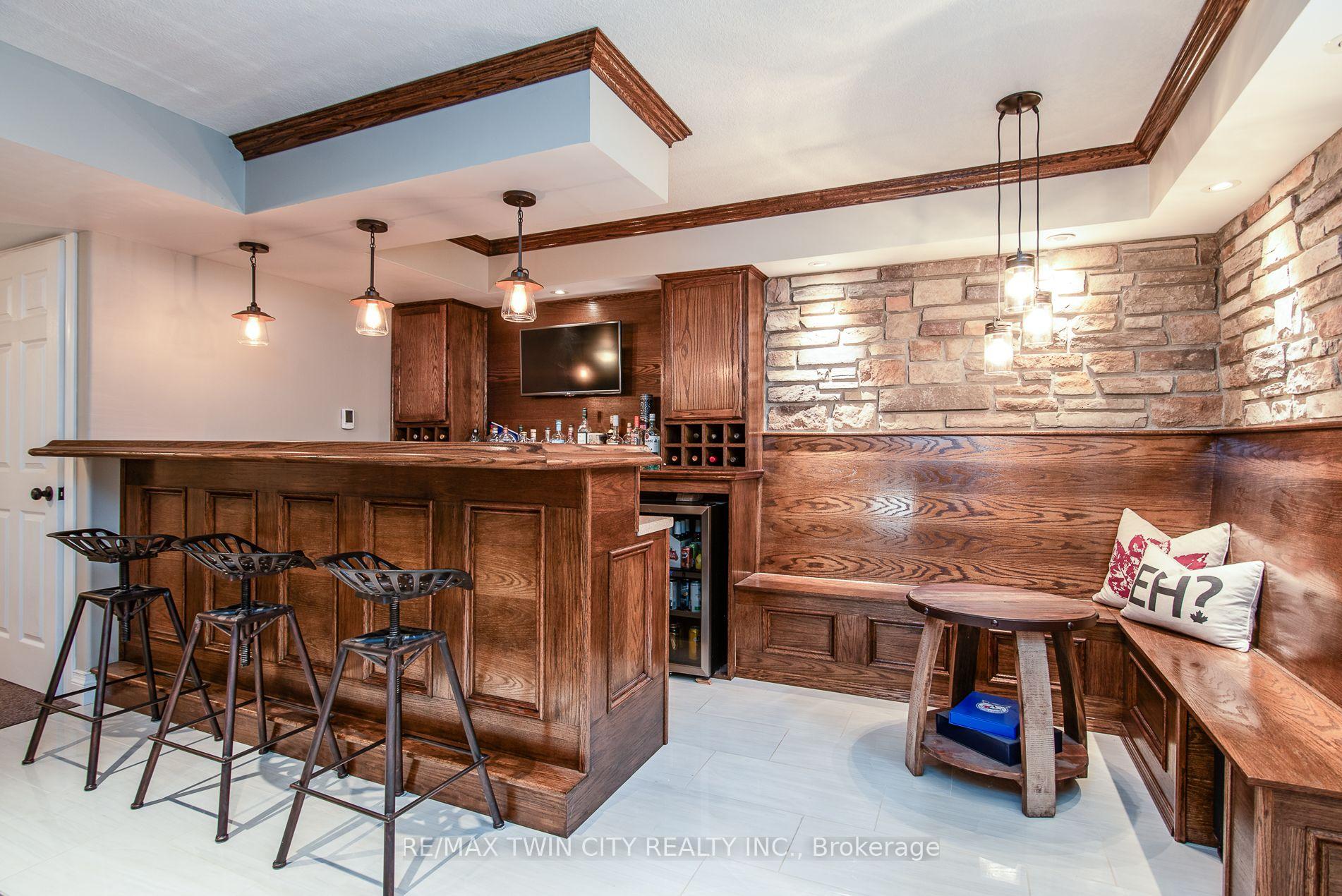 Photo 31 of 69 Parkview Drive, Wellesley — HOMEH